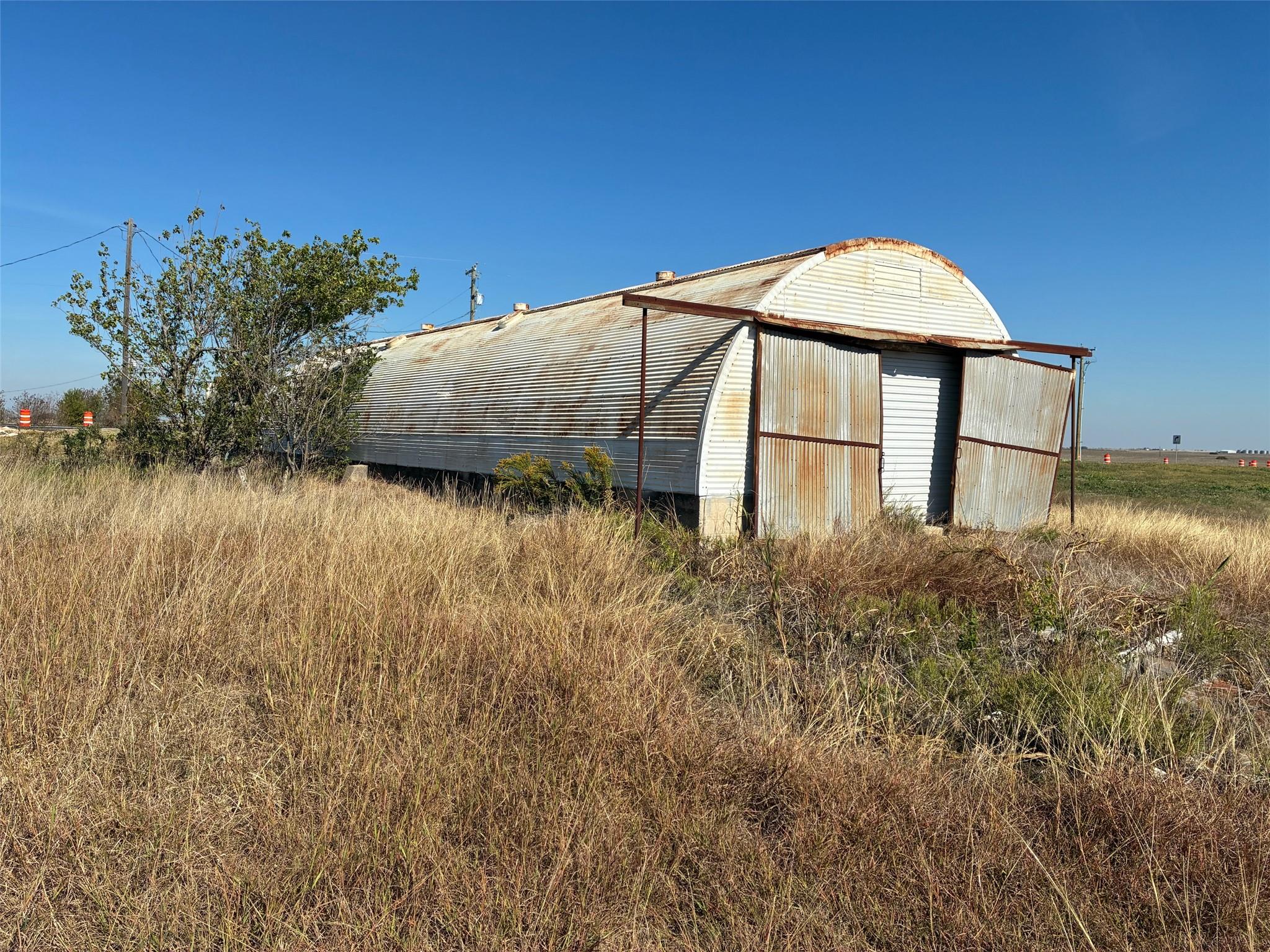 16950 Fm 971, Granger, TX 76530 photo 3
