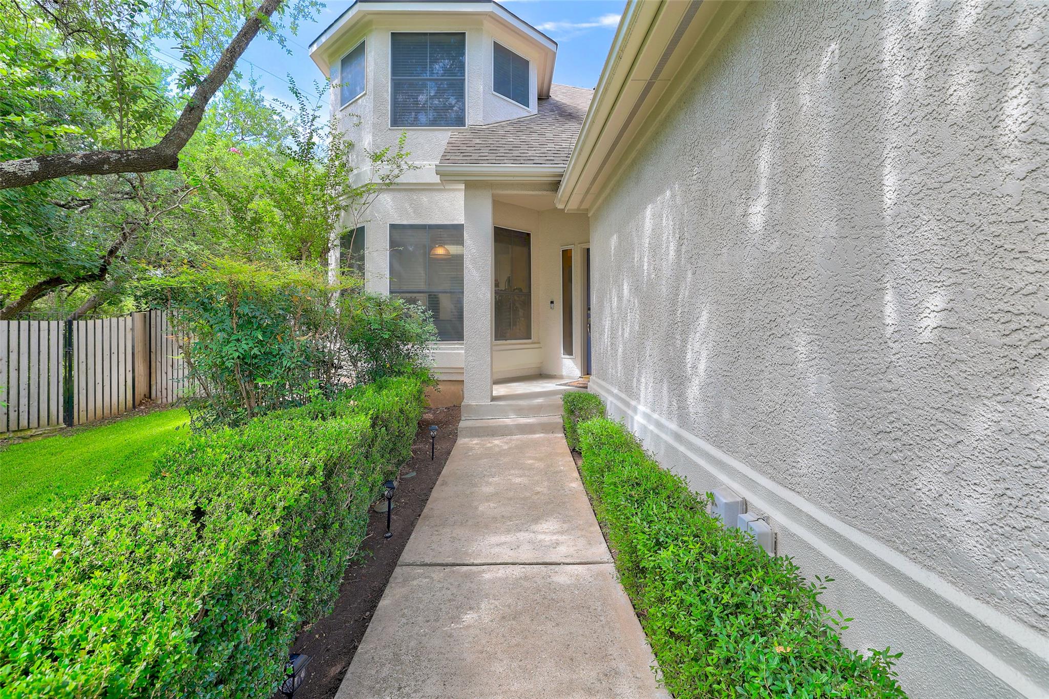 41 Muirfield Greens LN, Lakeway, TX 78738 photo 2
