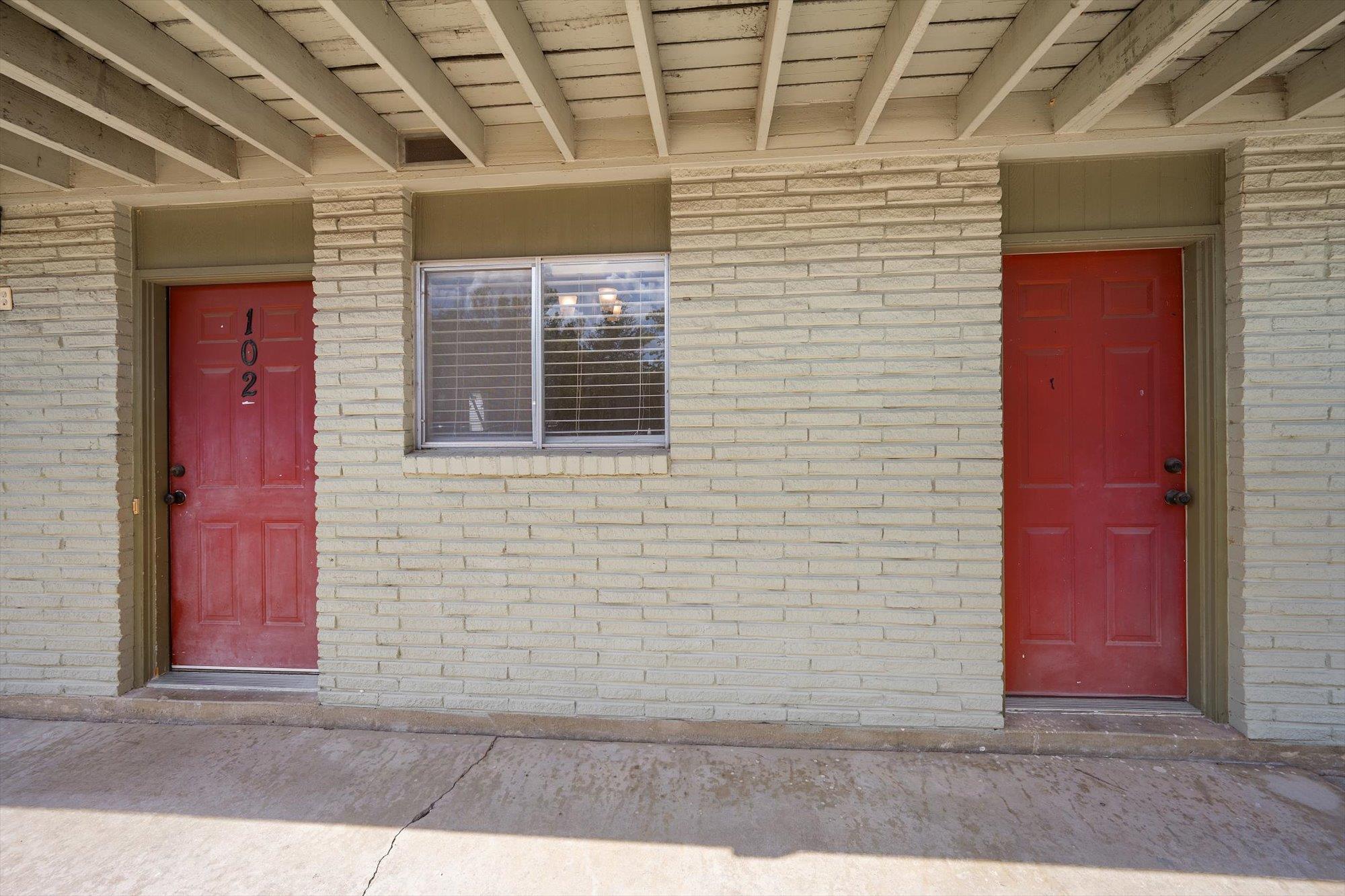 806 13th ST #102, Georgetown, TX 78626 photo 3