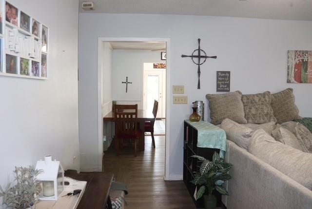 913 7th ST, Lexington, TX 78947 photo 4