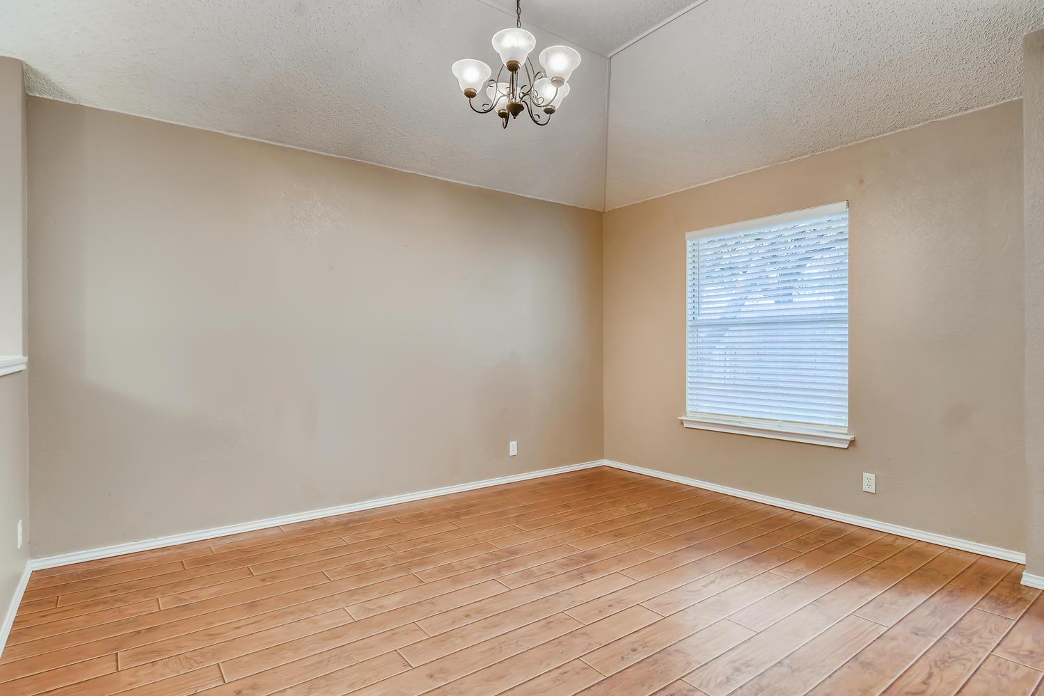 3742 Newland DR, Round Rock, TX 78681 photo 3