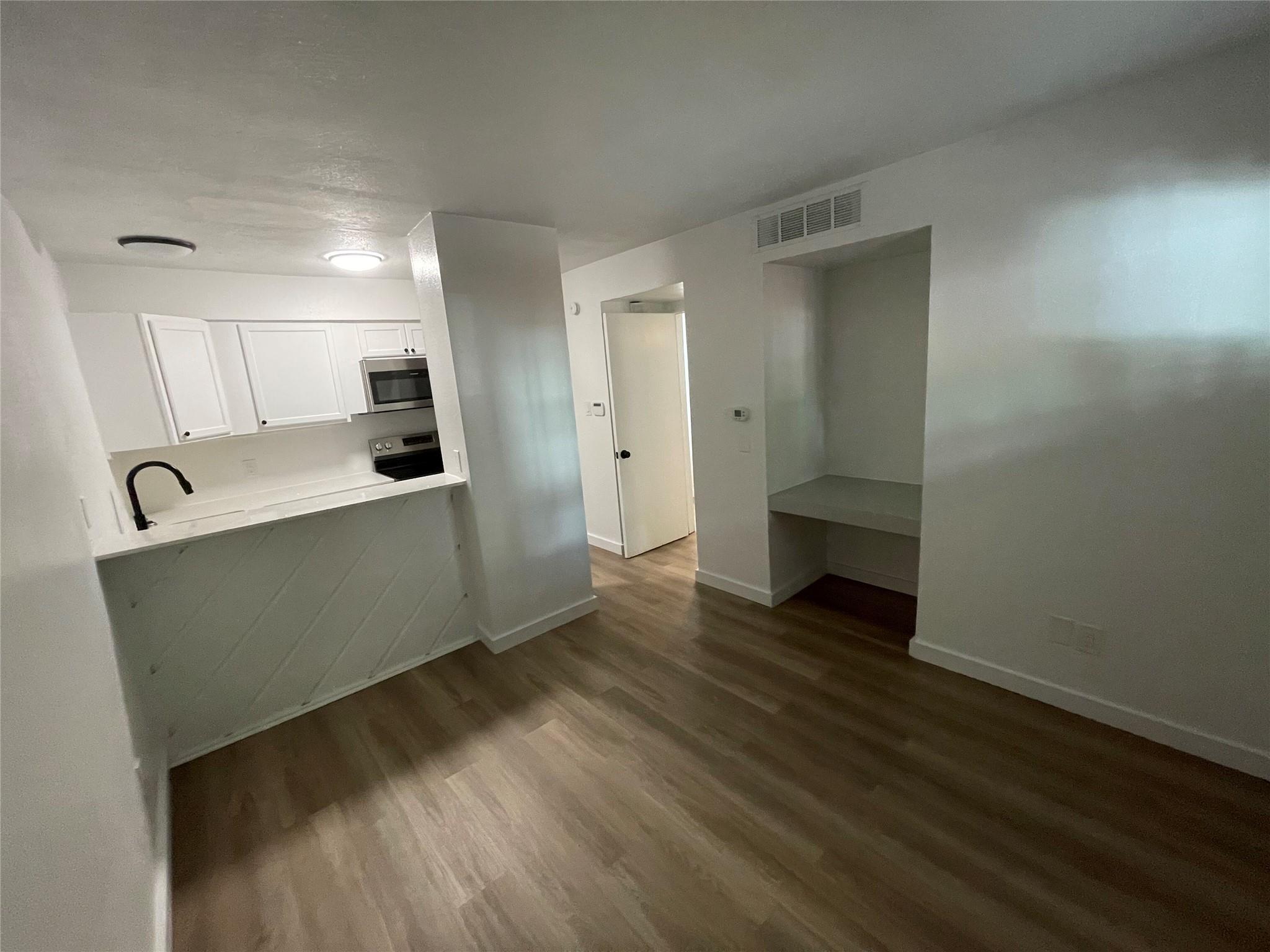 2410 Longview ST #206, Austin, TX 78705 photo 3
