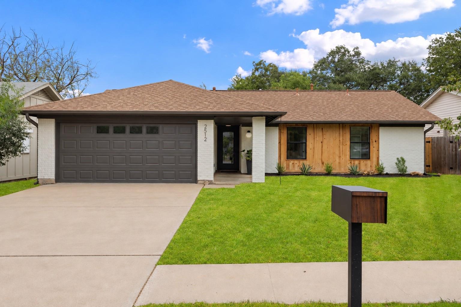 2512 McGregor DR, Austin, TX 78745 photo 2