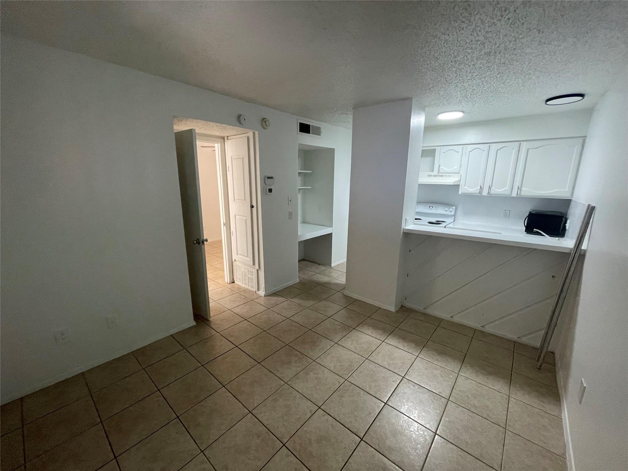 2410 Longview ST #101, Austin, TX 78705 photo 2