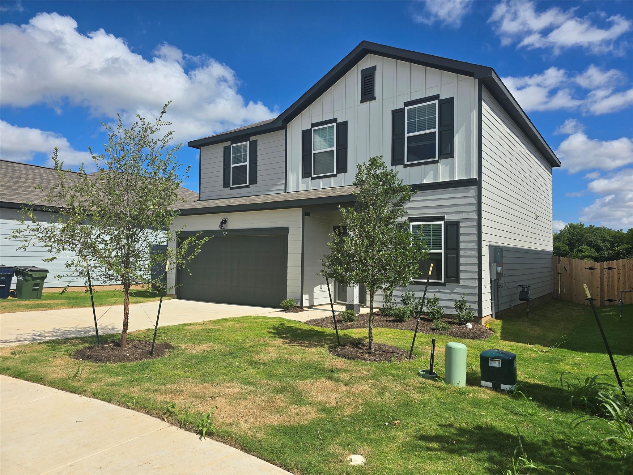 319 Stonebrook DR, Hutto, TX 78634 photo 2