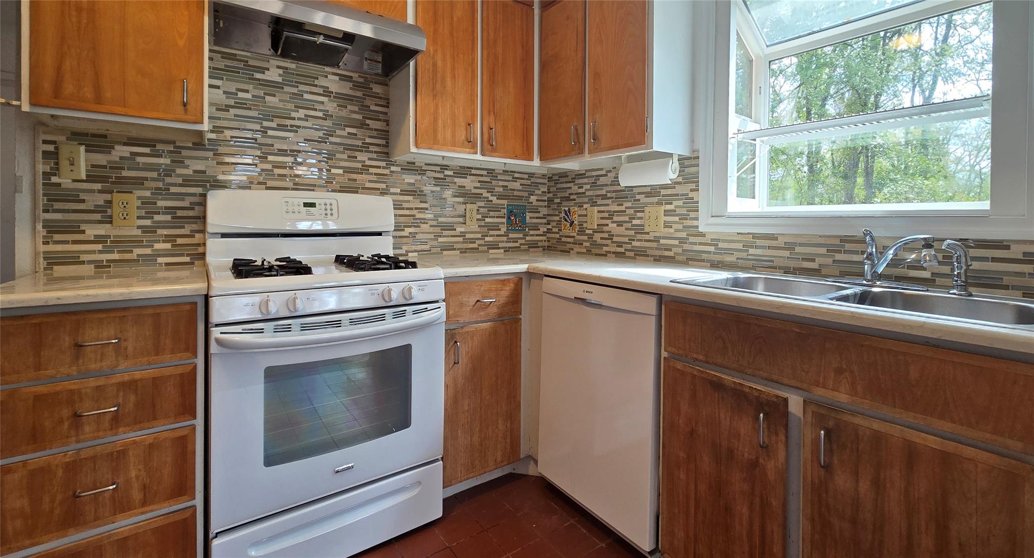 8801 Merion CIR, Austin, TX 78754 photo 5