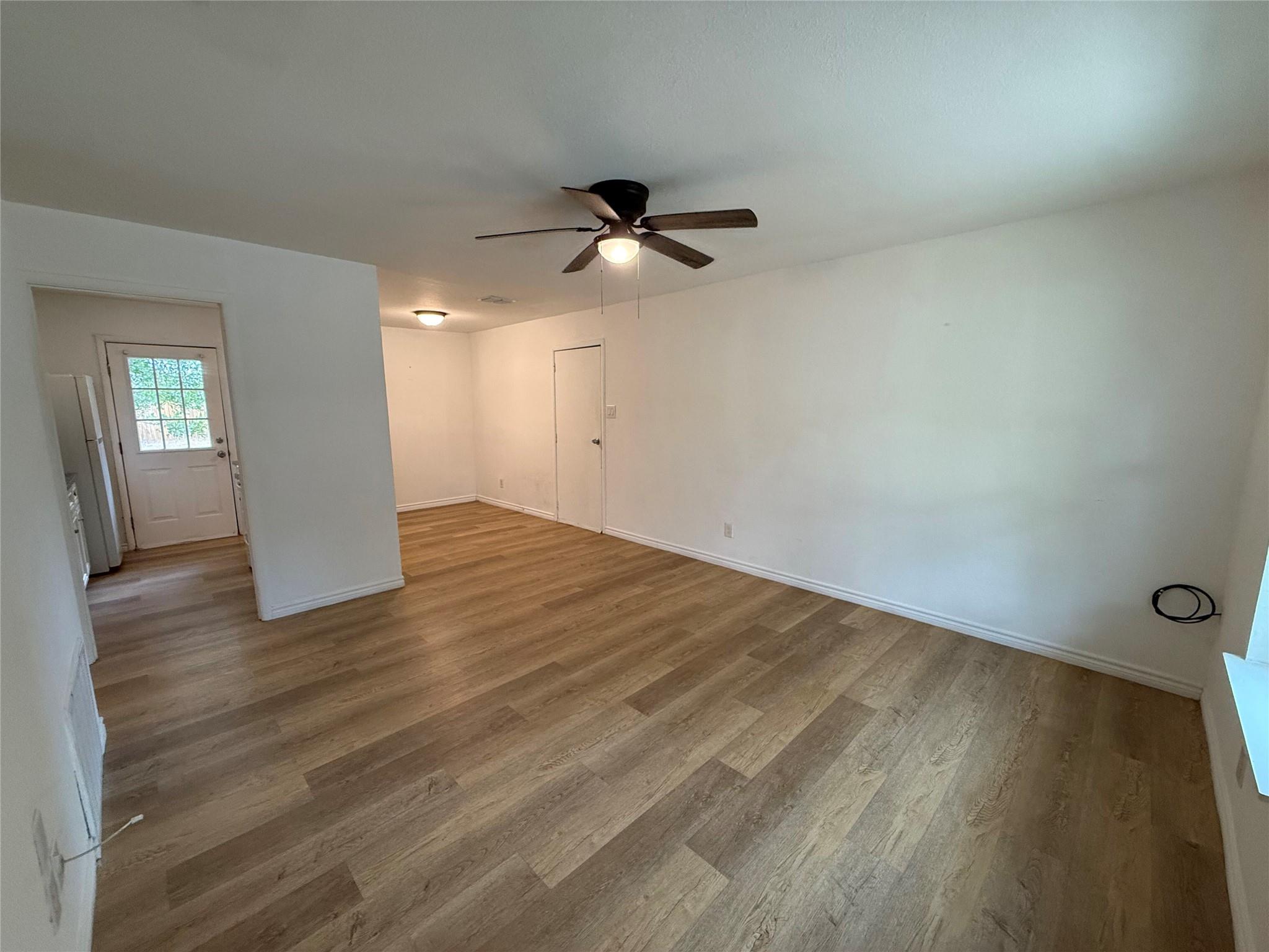 1204 Aransas ST, Lockhart, TX 78644 photo 4