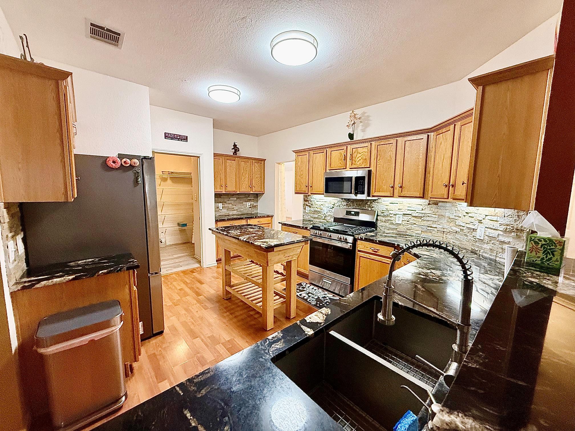 3230 Arroyo Bluff LN, Round Rock, TX 78681 photo 4