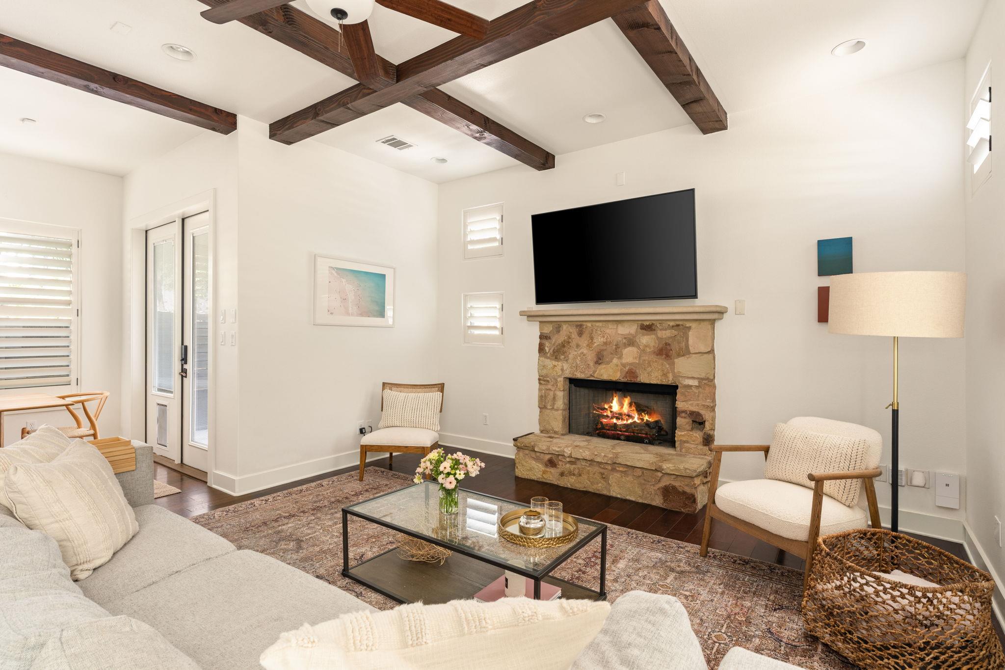 2324 Kinney RD, Austin, TX 78704 photo 4