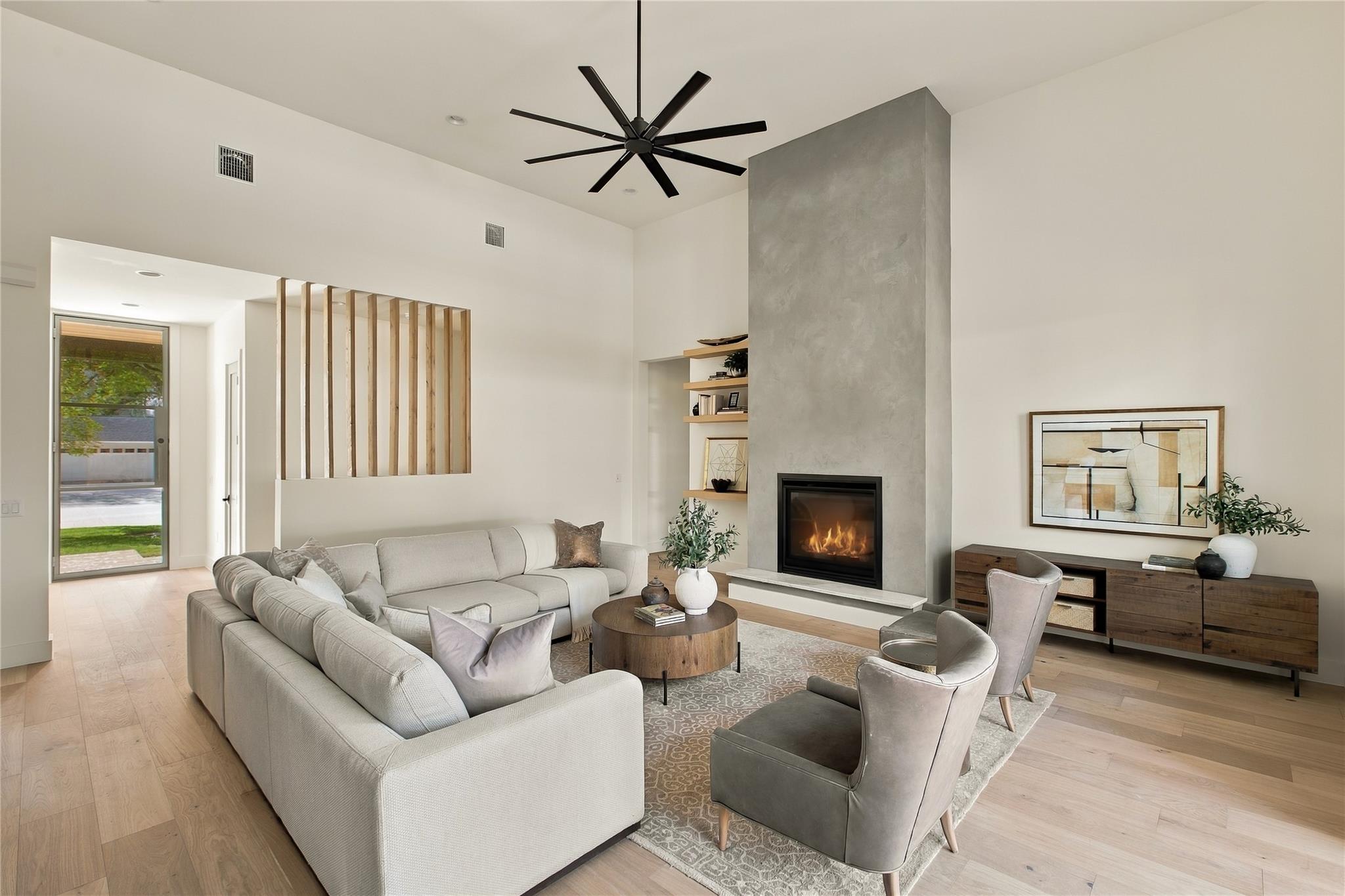 2502 Greenlawn PKWY, Austin, TX 78757 photo 4