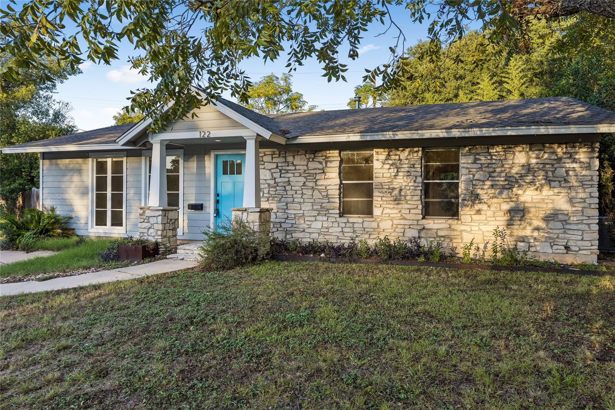122 Havana ST, Austin, TX 78704 photo 5