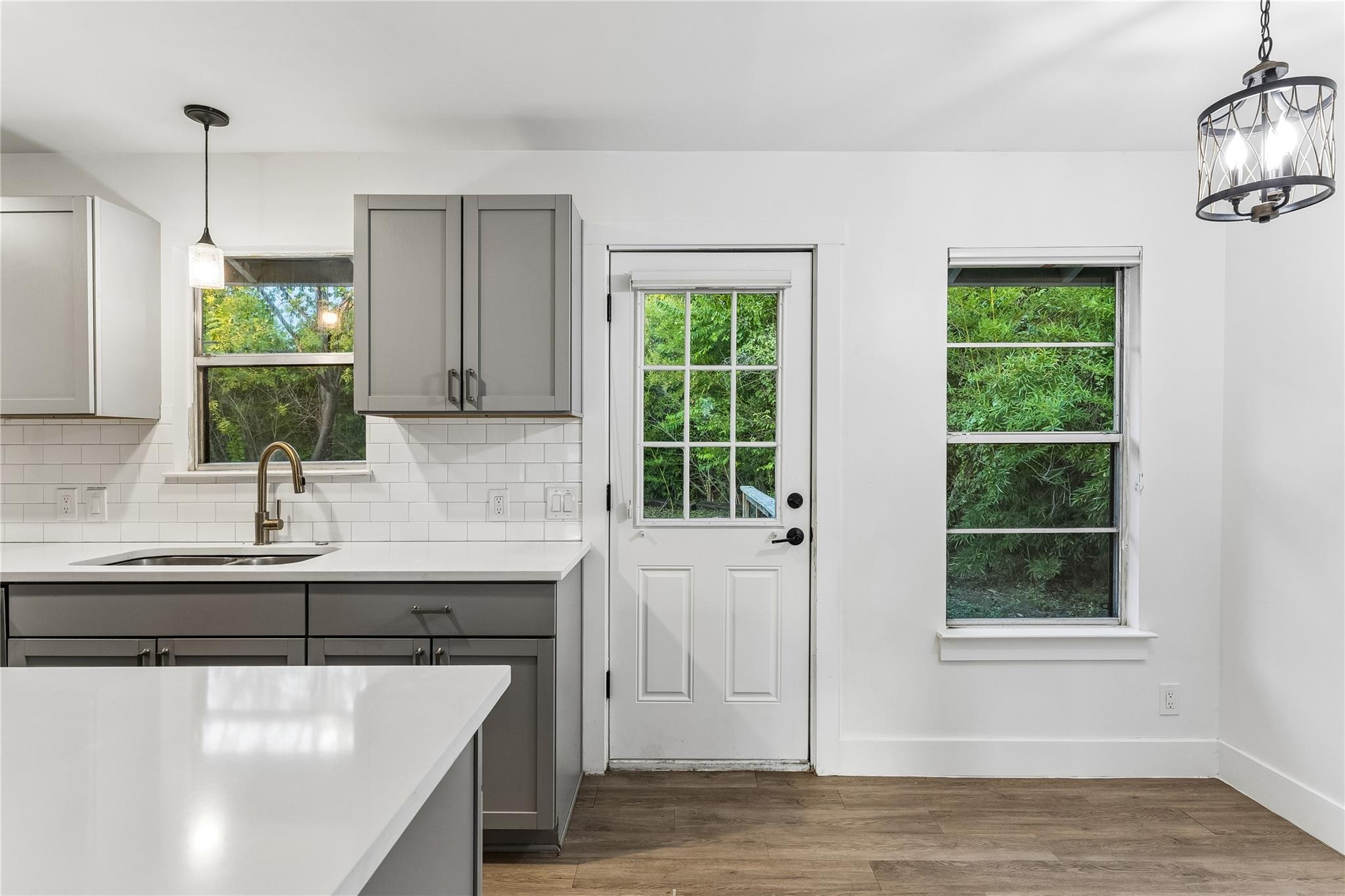 122 Havana ST, Austin, TX 78704 photo 4