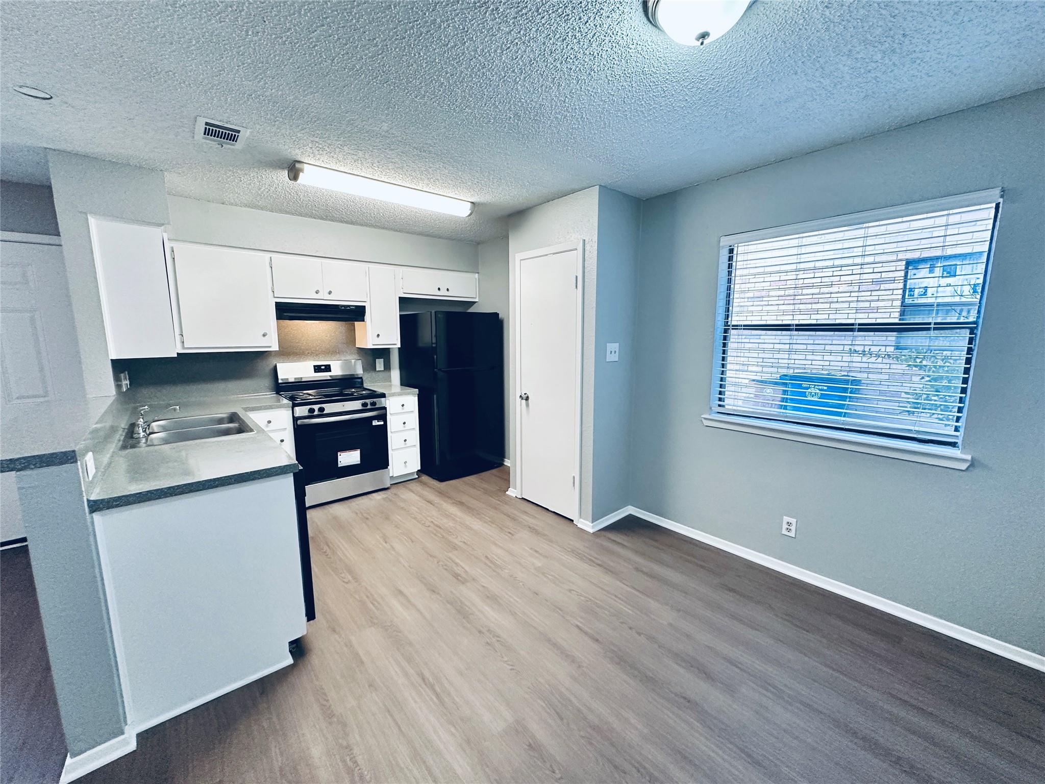 5500 Rose Hill CIR #A, Austin, TX 78745 photo 5