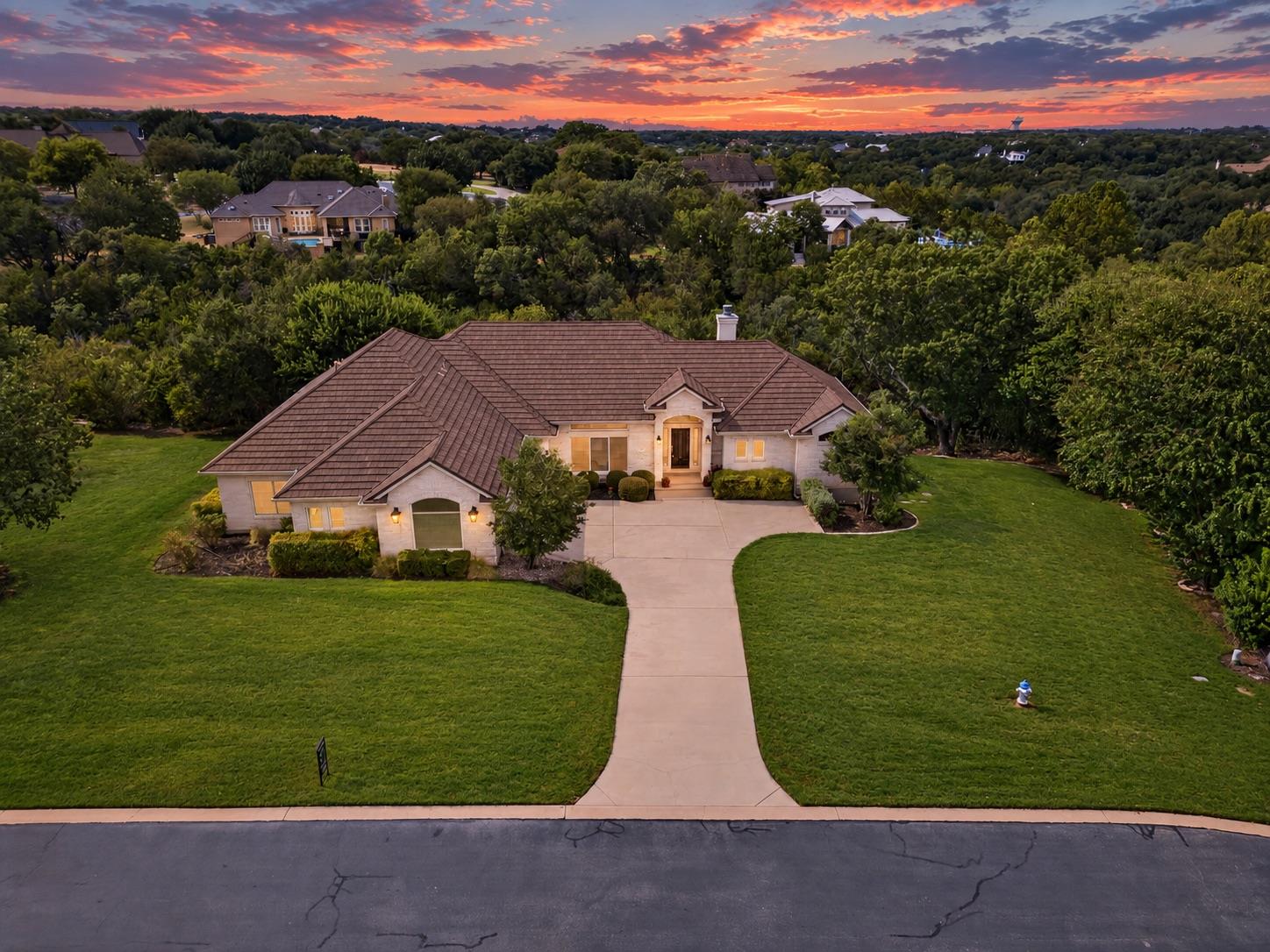 209 Overlook CT, Georgetown, TX 78628 photo 2