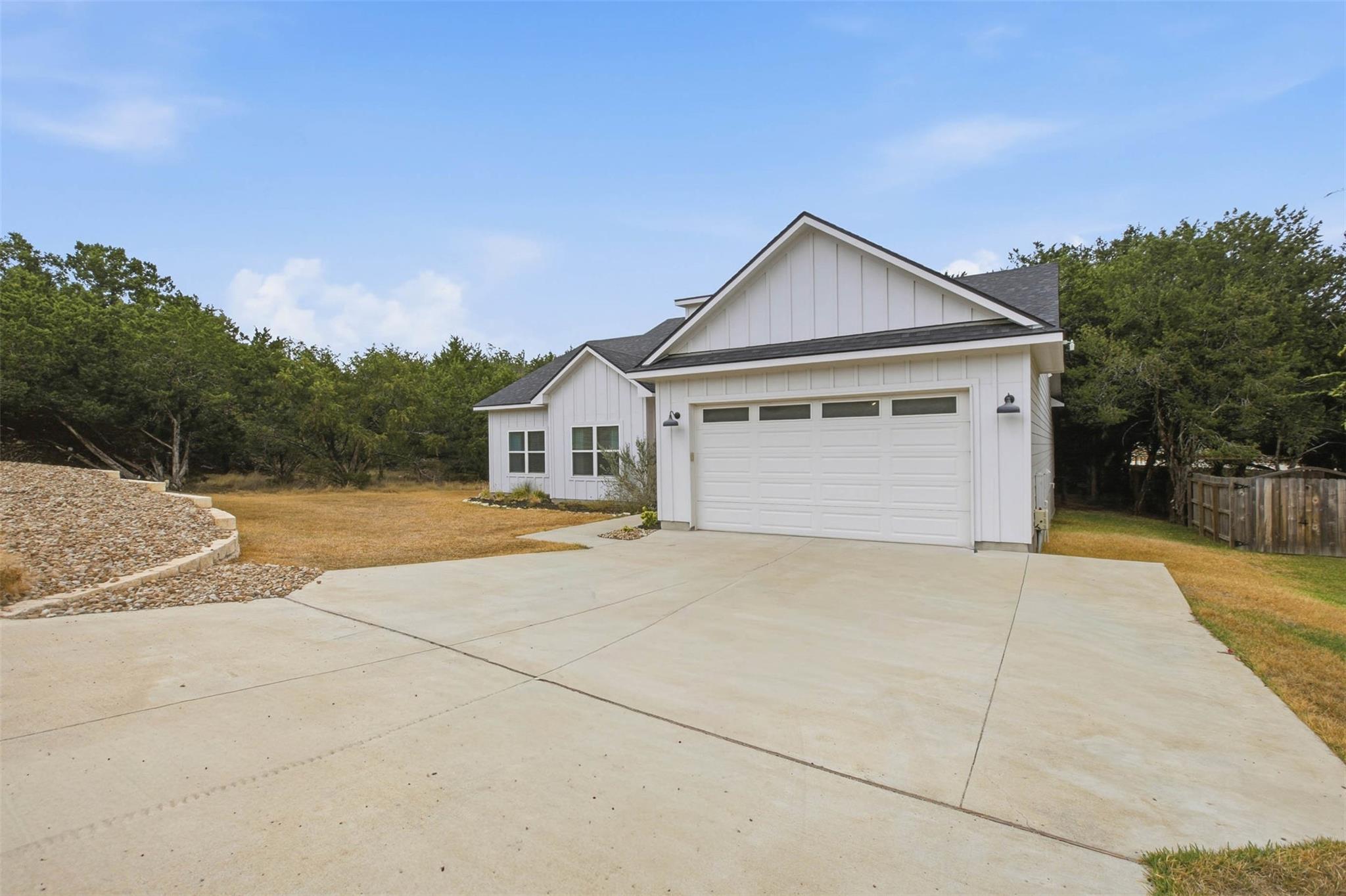 2703 Wilson Ave, Lago Vista, TX 78645 photo 2