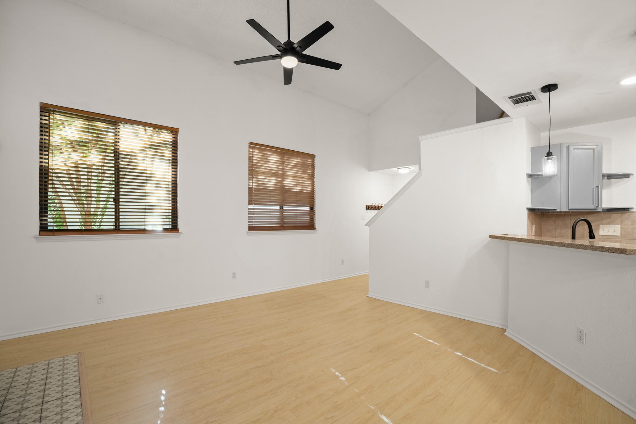 13026 Staton DR, Austin, TX 78727 photo 4