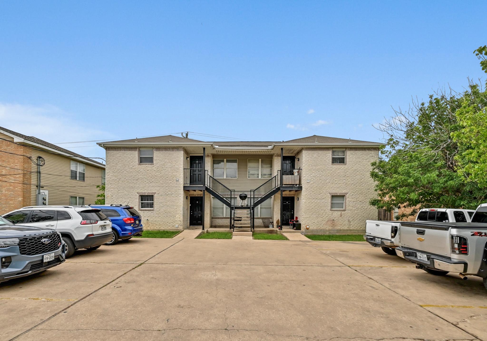 2212 Katy LN, Georgetown, TX 78626 photo 2