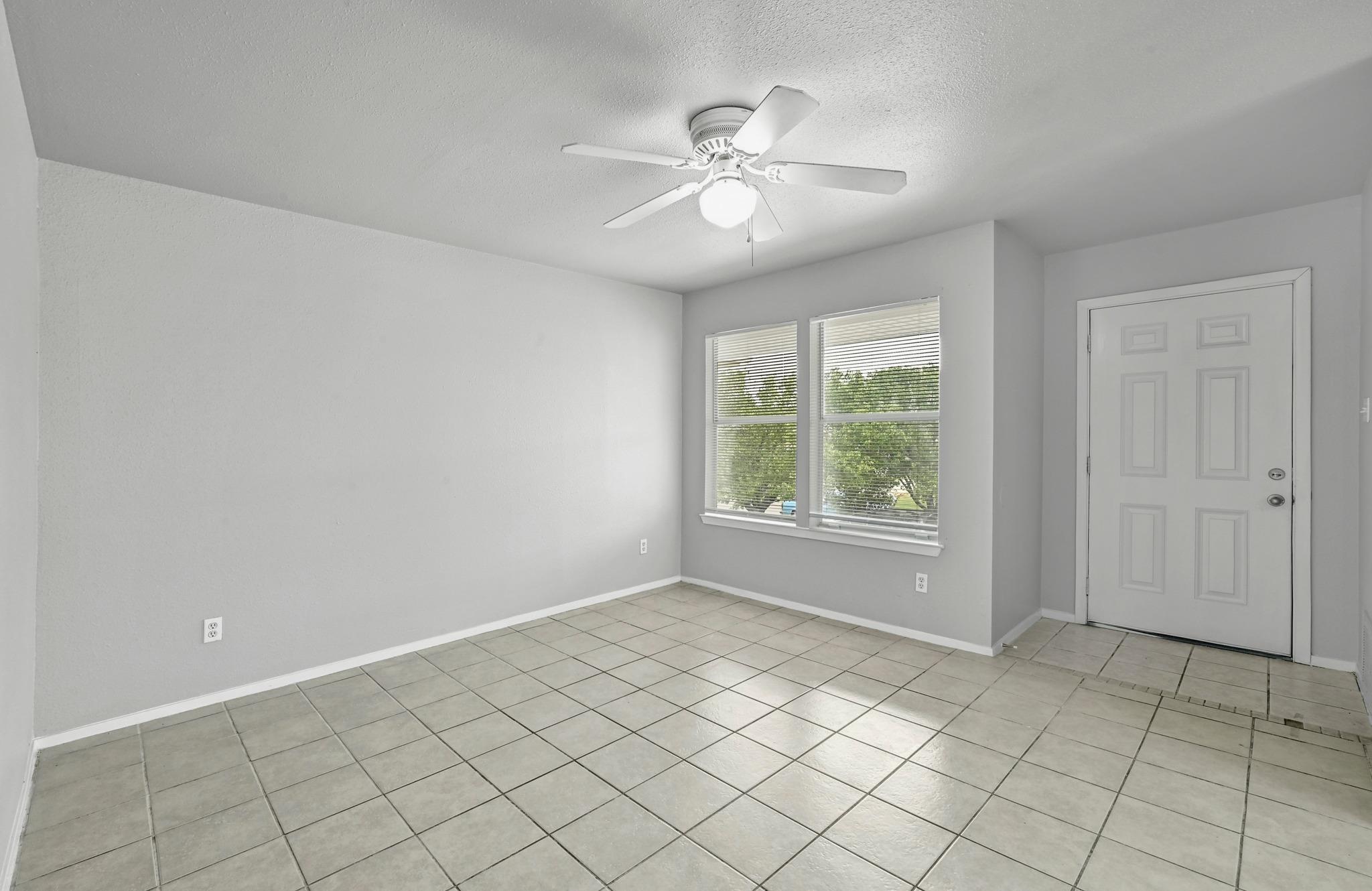 2212 Katy LN, Georgetown, TX 78626 photo 5
