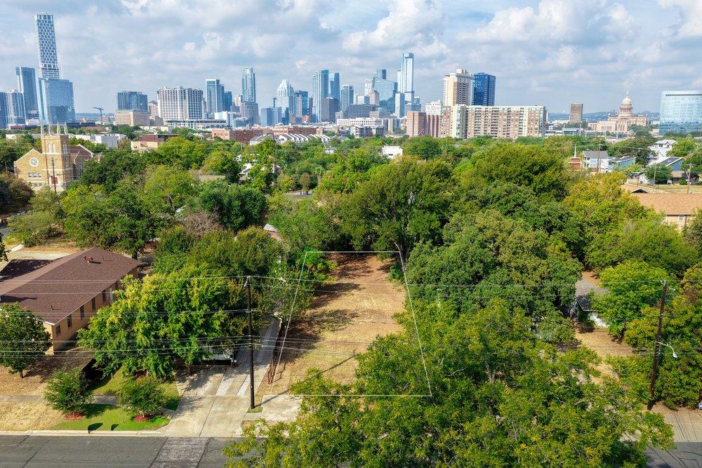 1172 Angelina ST, Austin, TX 78702 photo 3