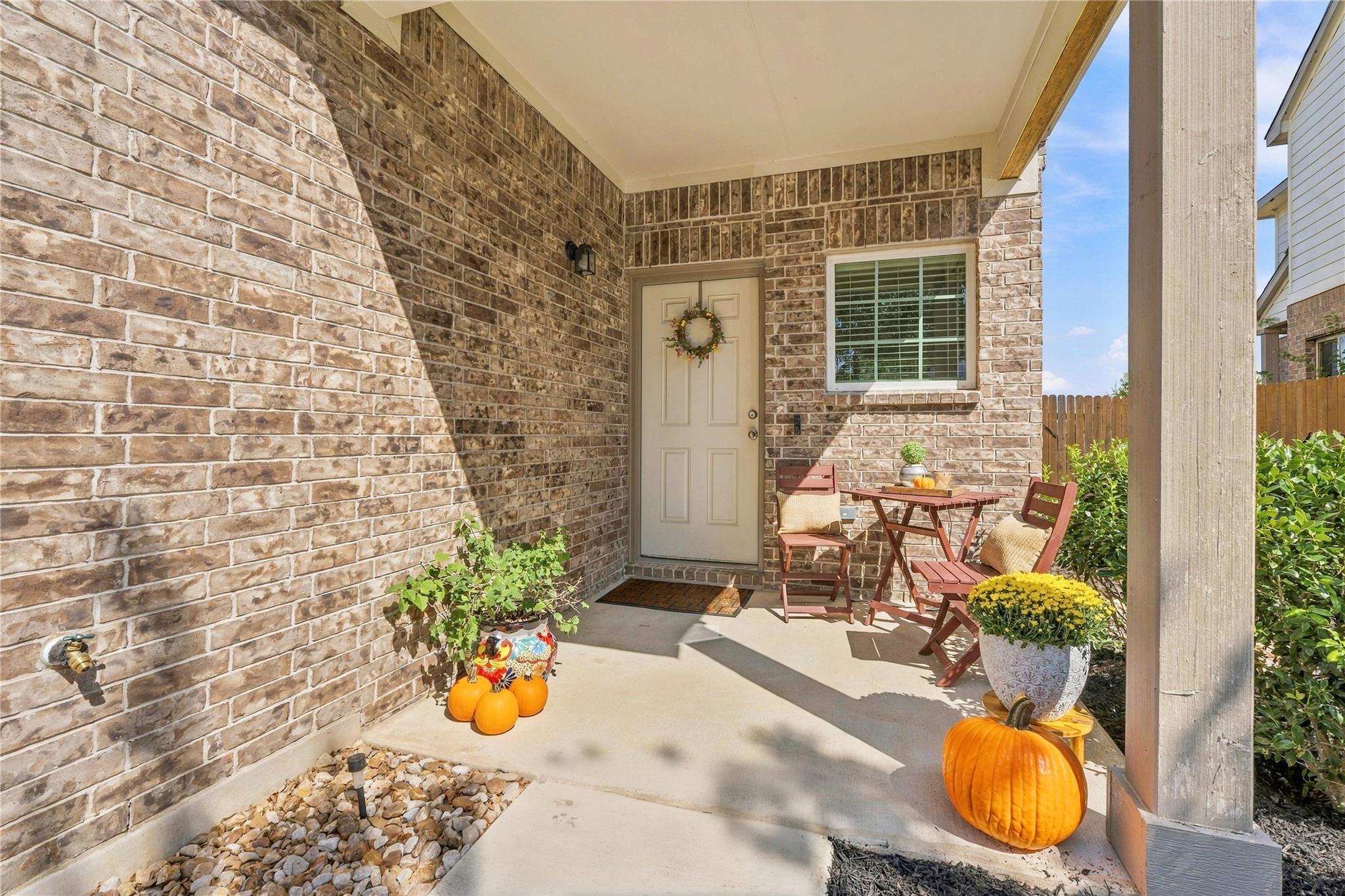521 White Steppe WAY, Georgetown, TX 78626 photo 2