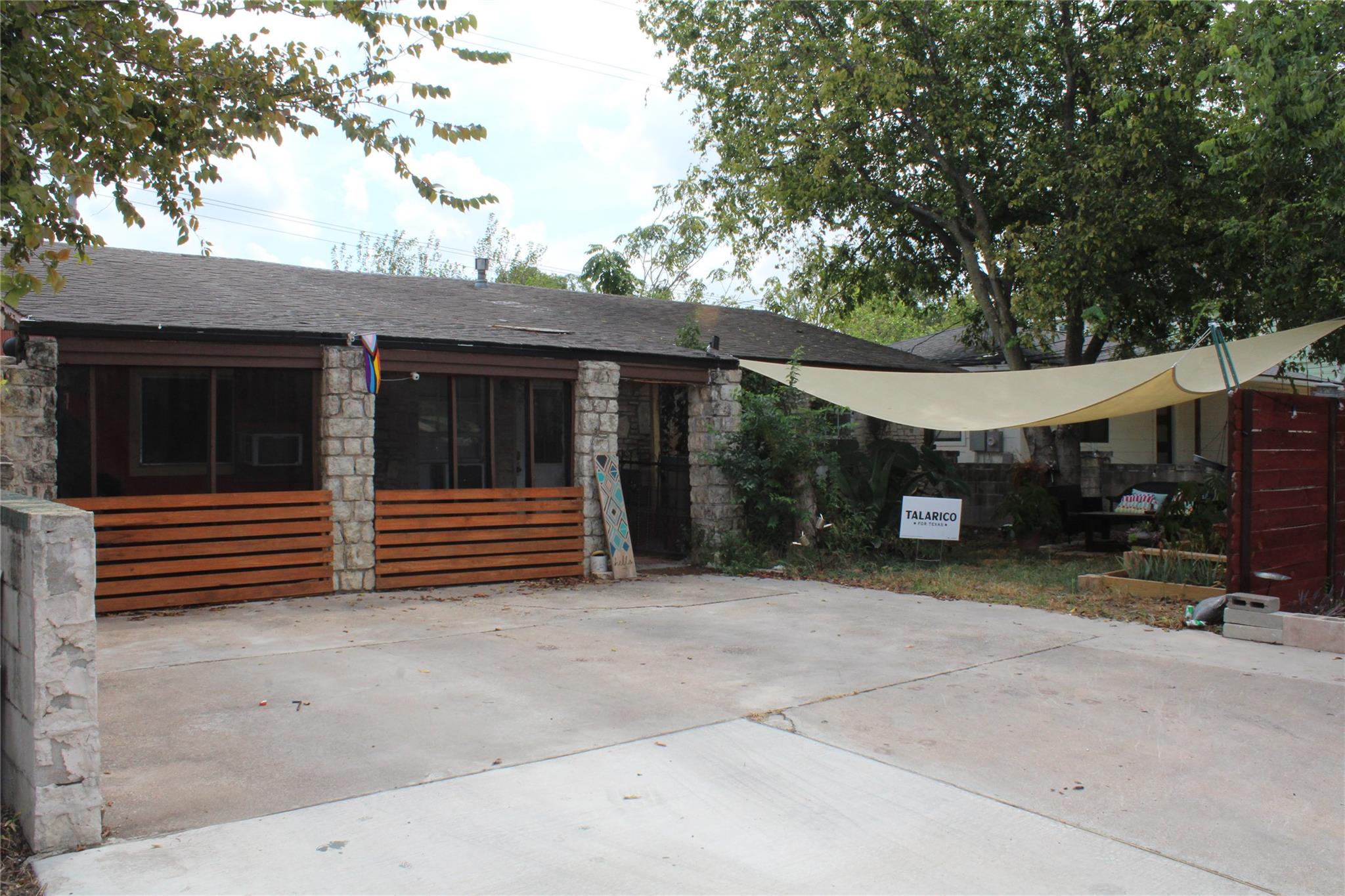 1113 Ebert Ave, Austin, TX 78721 photo 2
