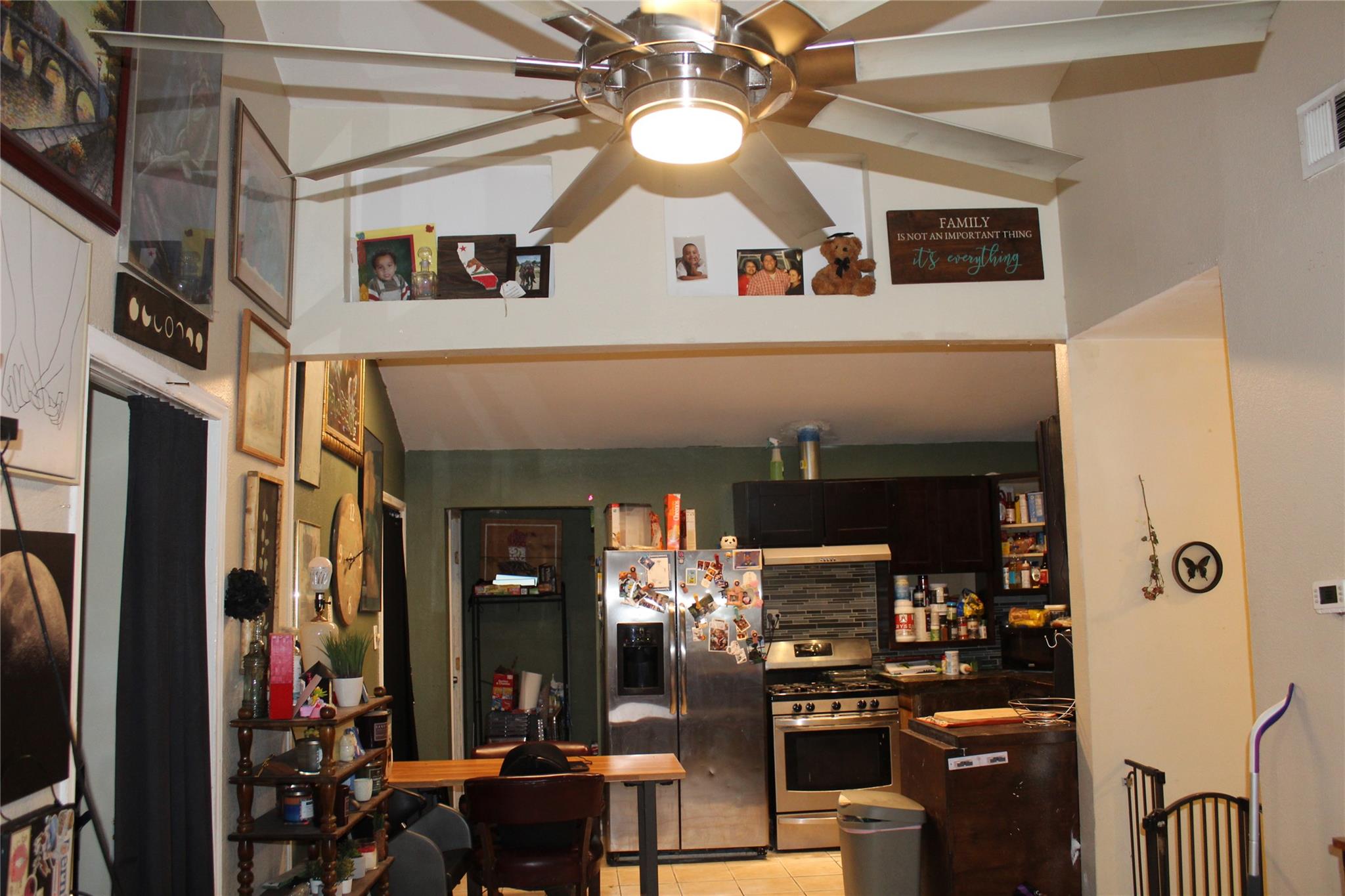 1113 Ebert Ave, Austin, TX 78721 photo 5