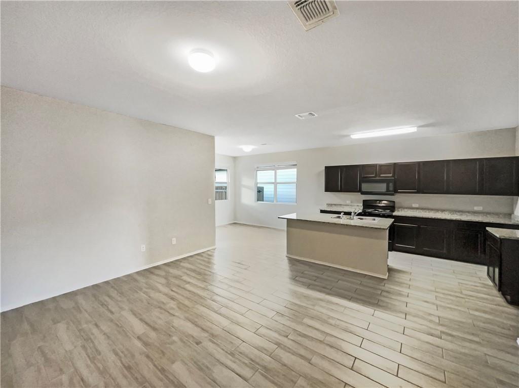 3704 Conyers LN, Austin, TX 78725 photo 2