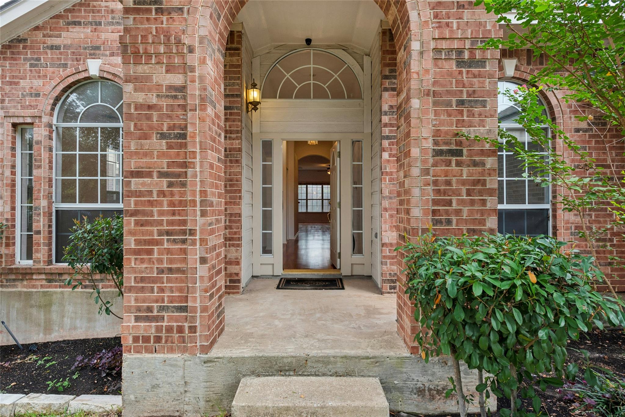 1421 Hargis CRK, Austin, TX 78717 photo 3