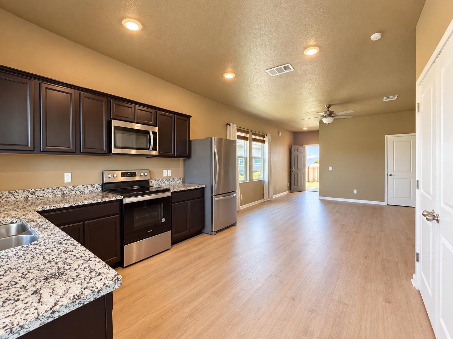 17821 Shafer DR, Pflugerville, TX 78660 photo 2
