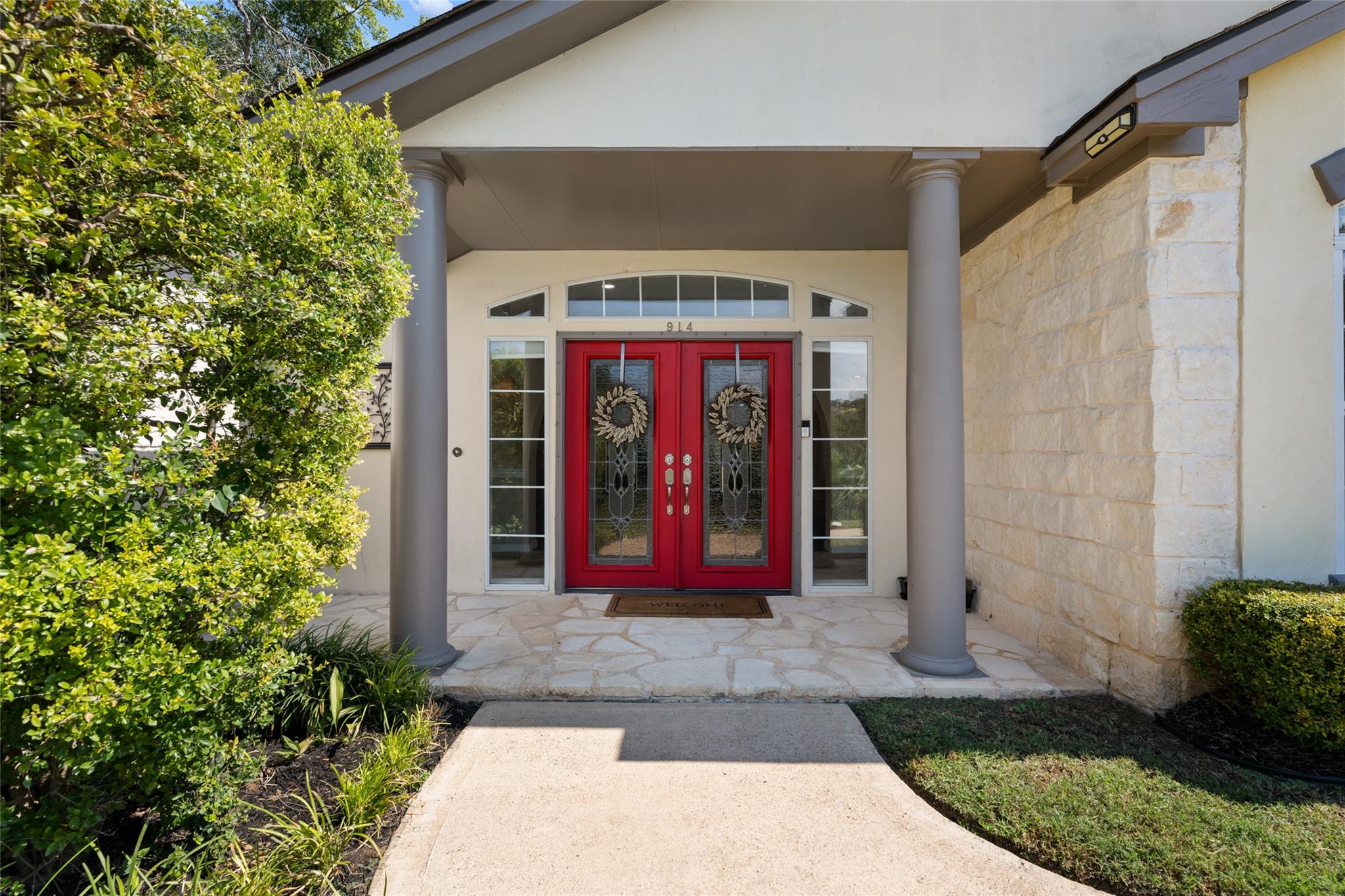 914 Challenger, Lakeway, TX 78734 photo 3