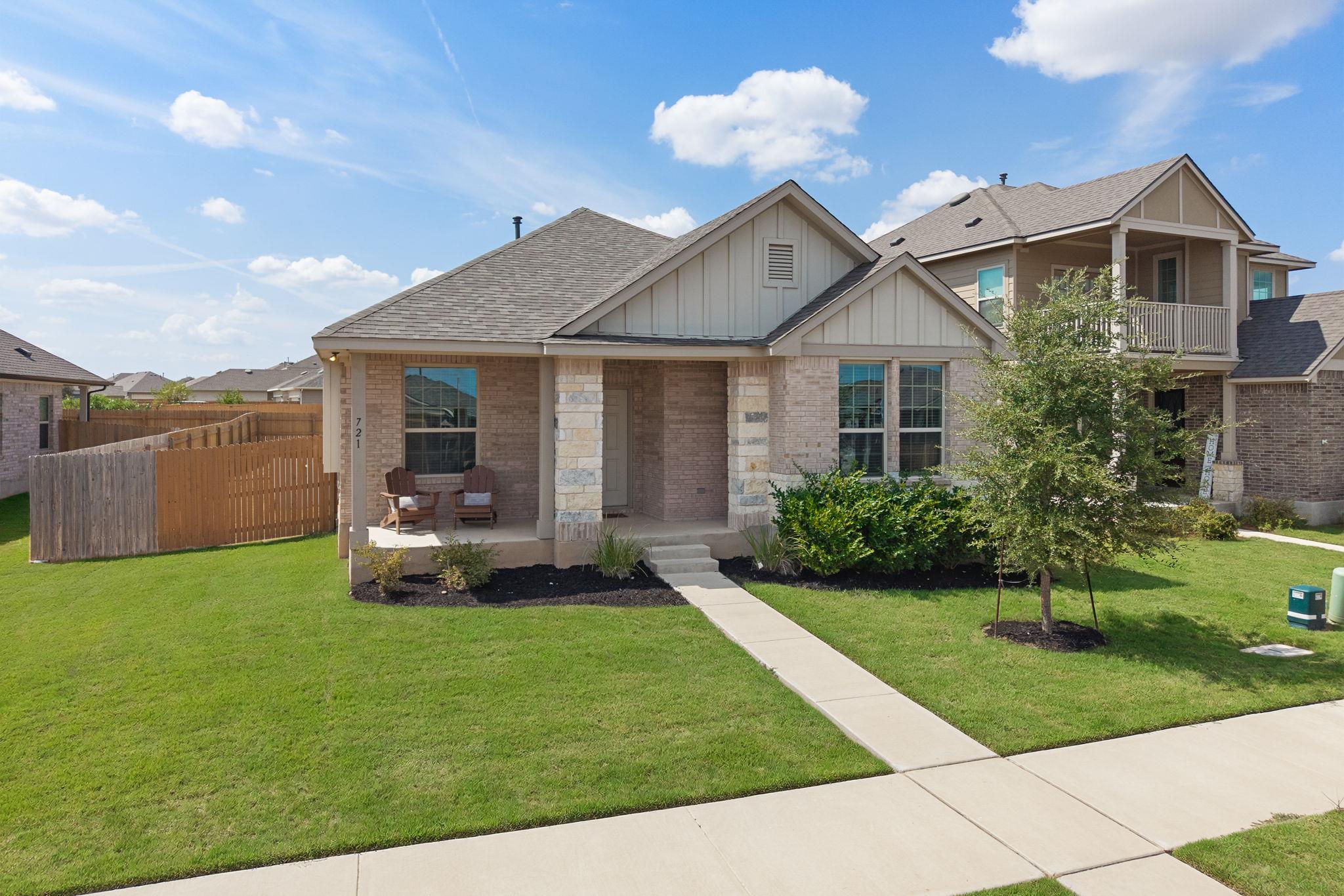 721 Paddock LN, Georgetown, TX 78626 photo 2