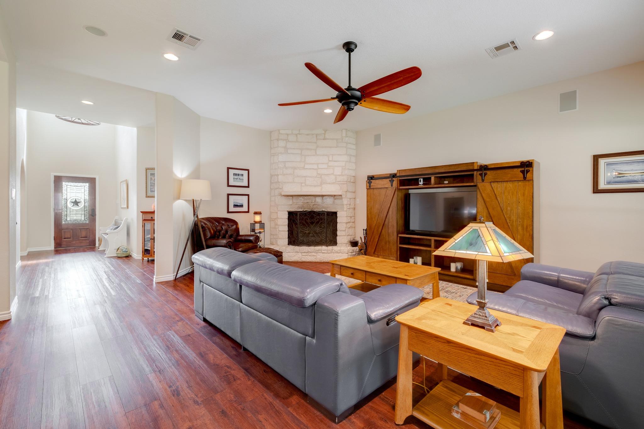 1200 County Road 233, Florence, TX 76527 photo 4