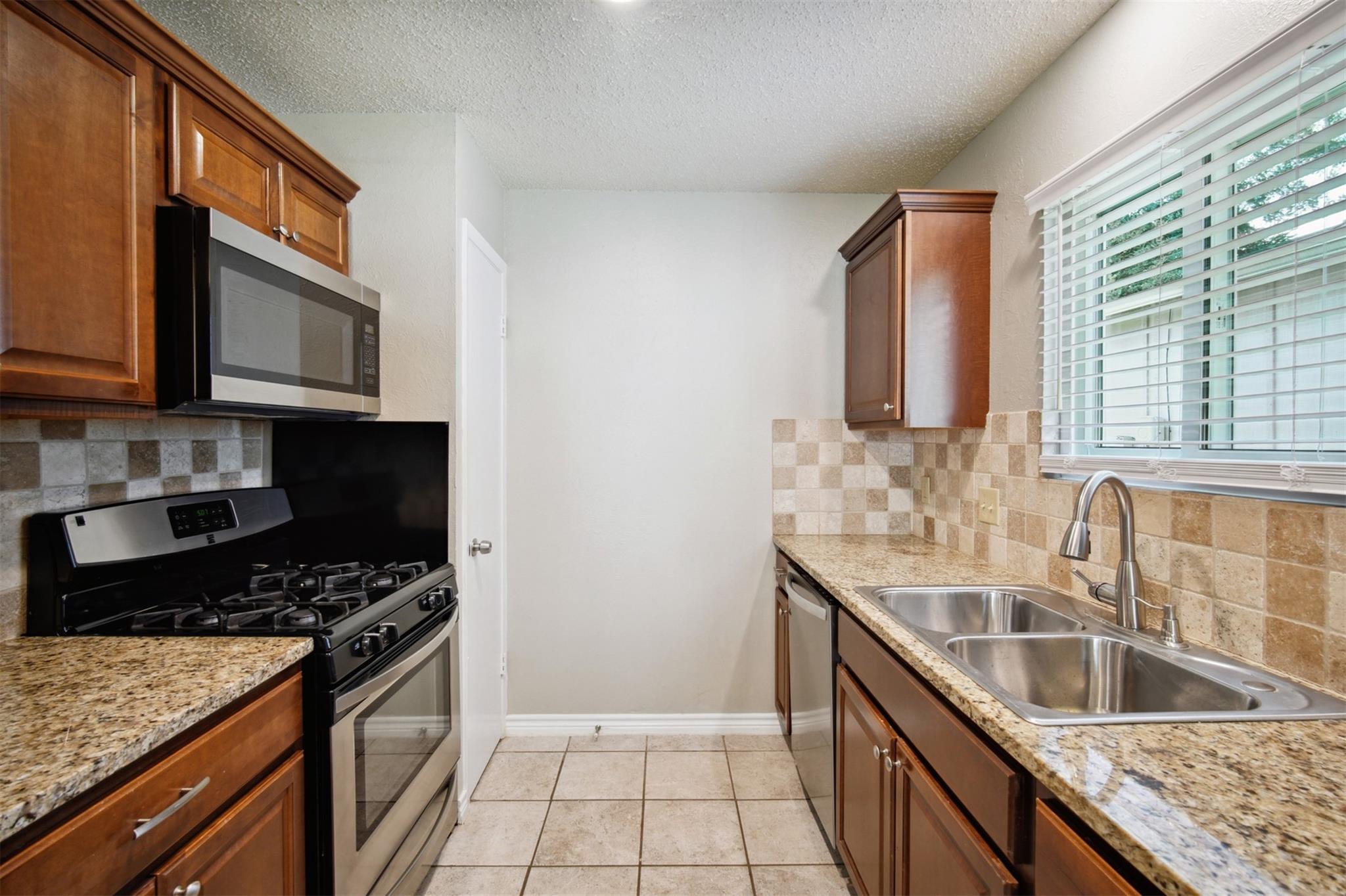 11529 Sandy Loam TRL, Austin, TX 78750 photo 5