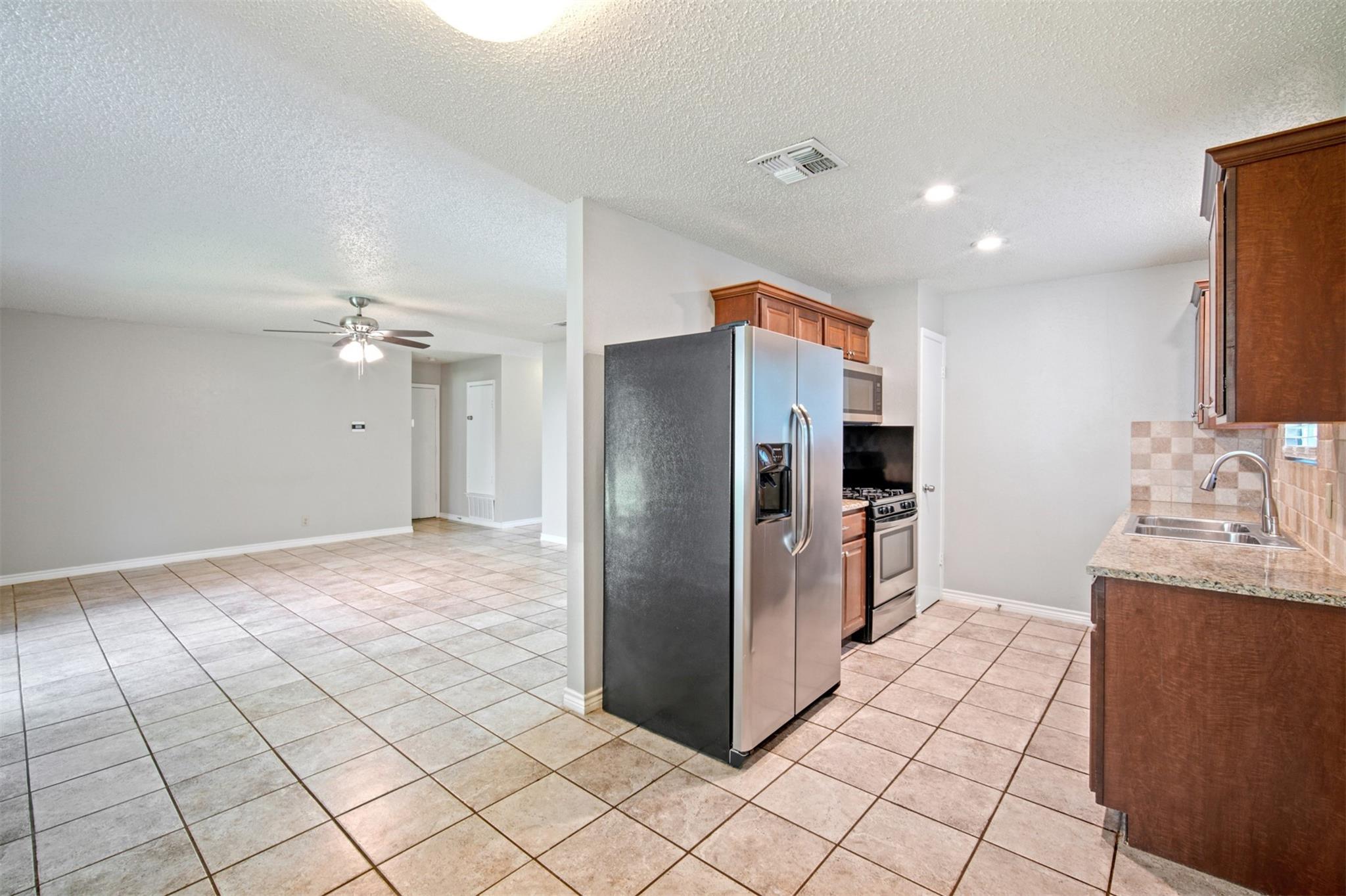 11529 Sandy Loam TRL, Austin, TX 78750 photo 4