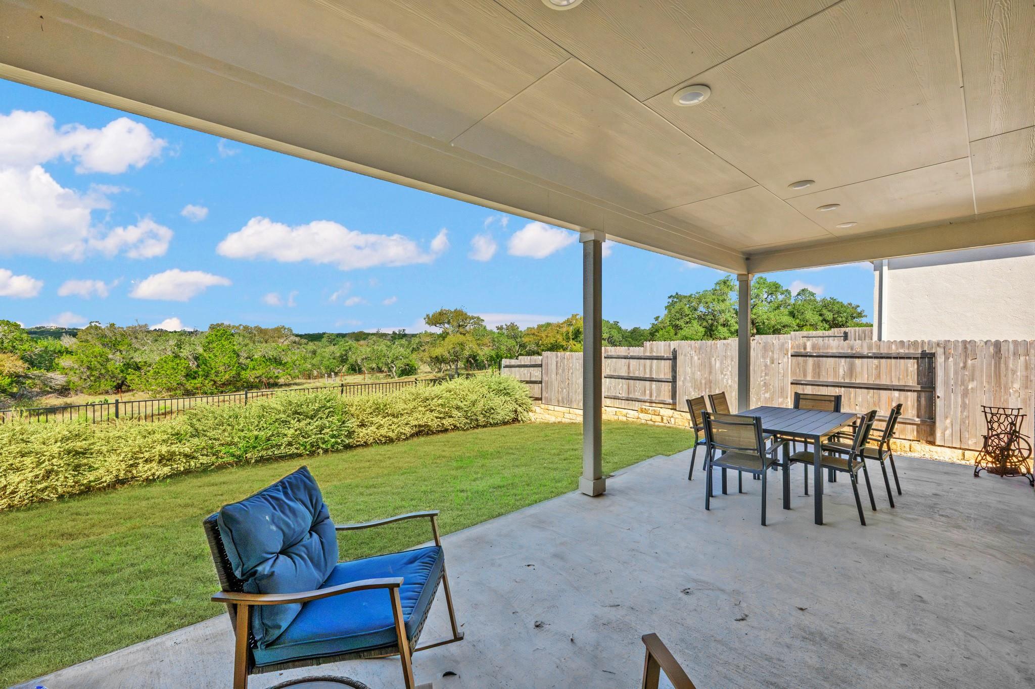 361 Barn Hill LOOP, Dripping Springs, TX 78620 photo 2