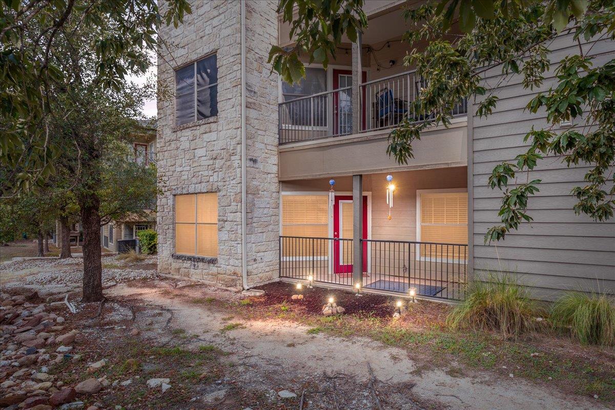 Stoneleigh Condominiums