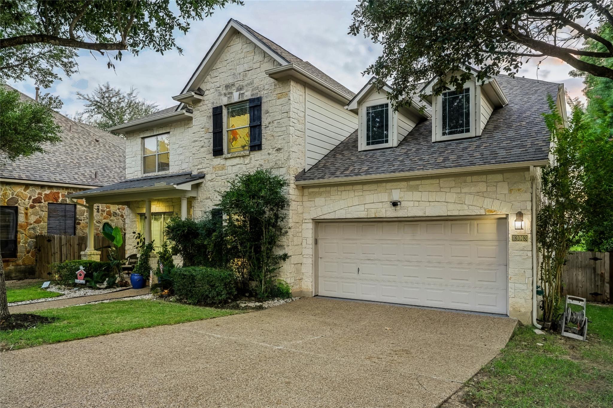 13013 Bloomfield Hills LN, Austin, TX 78732 photo 4