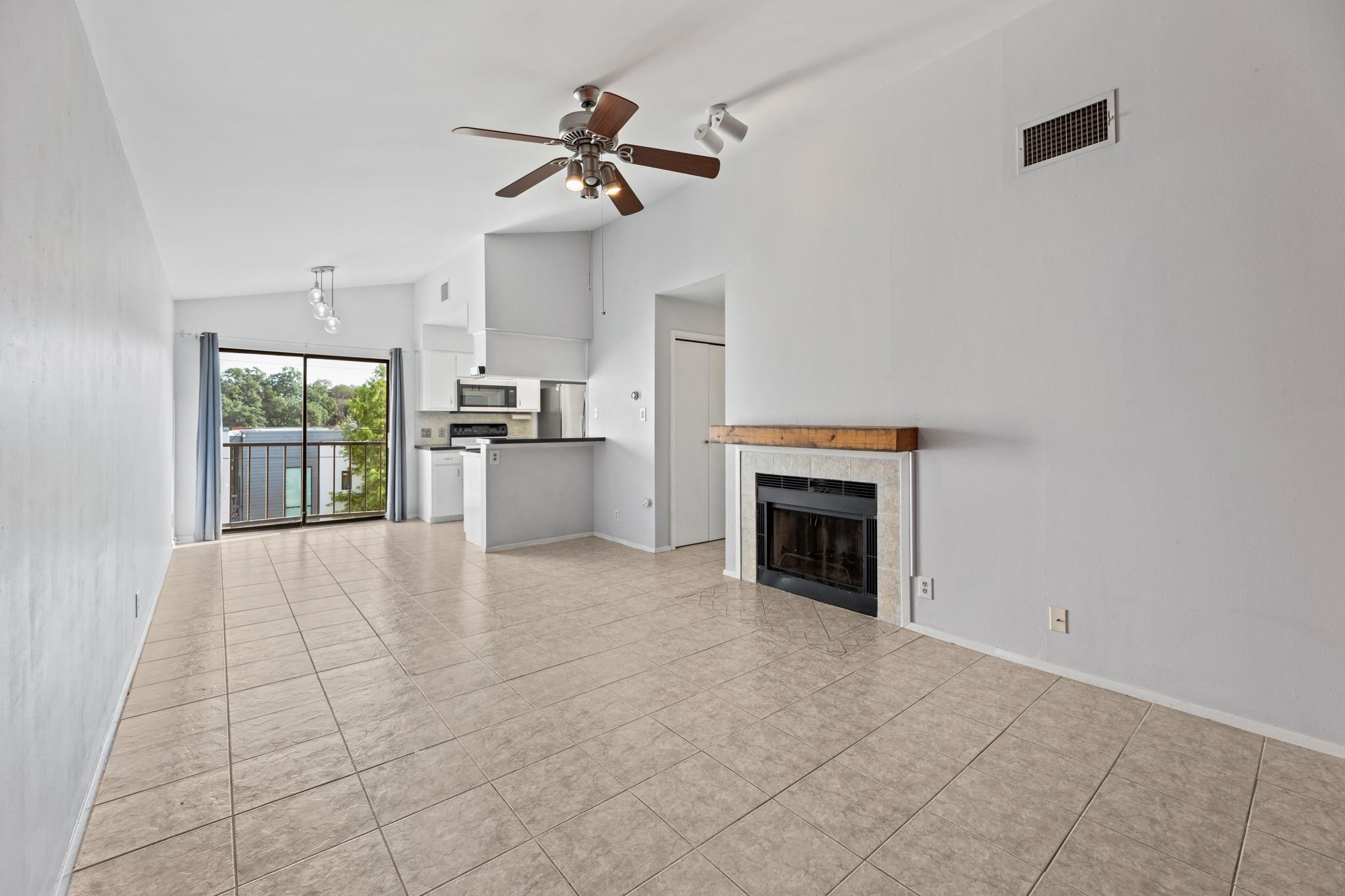 106 30th ST #308, Austin, TX 78705 photo 5