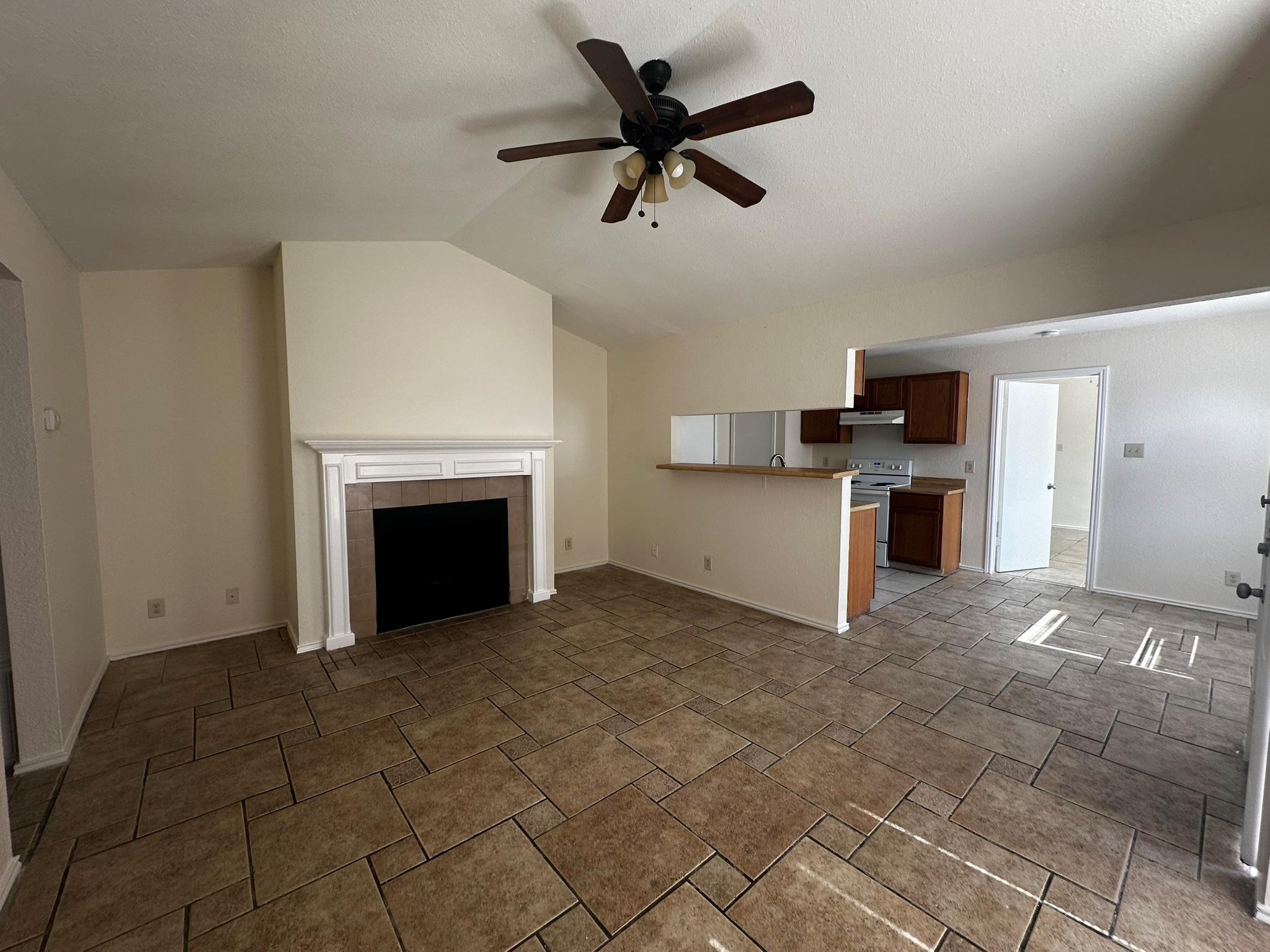 6004 Parkwood DR #B, Austin, TX 78735 photo 4