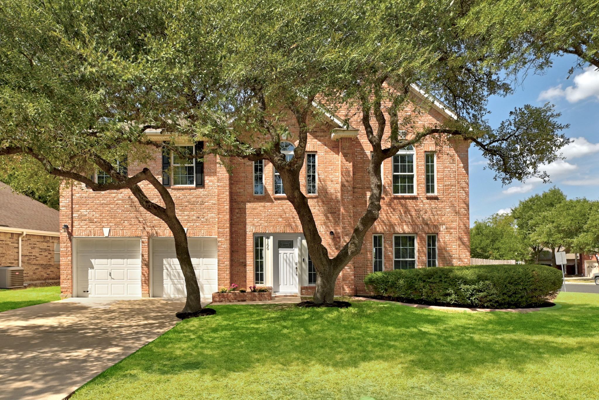 9100 Amanda DR, Austin, TX 78729 photo 2