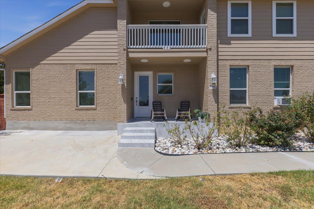 1106 Greenlawn BLVD, Round Rock, TX 78664 photo 4