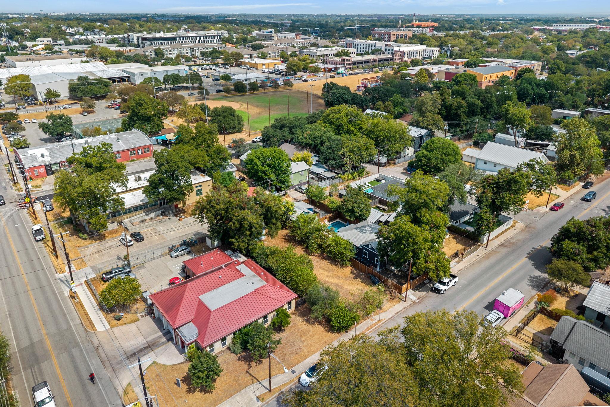 1906 2nd ST, Austin, TX 78702 photo 5