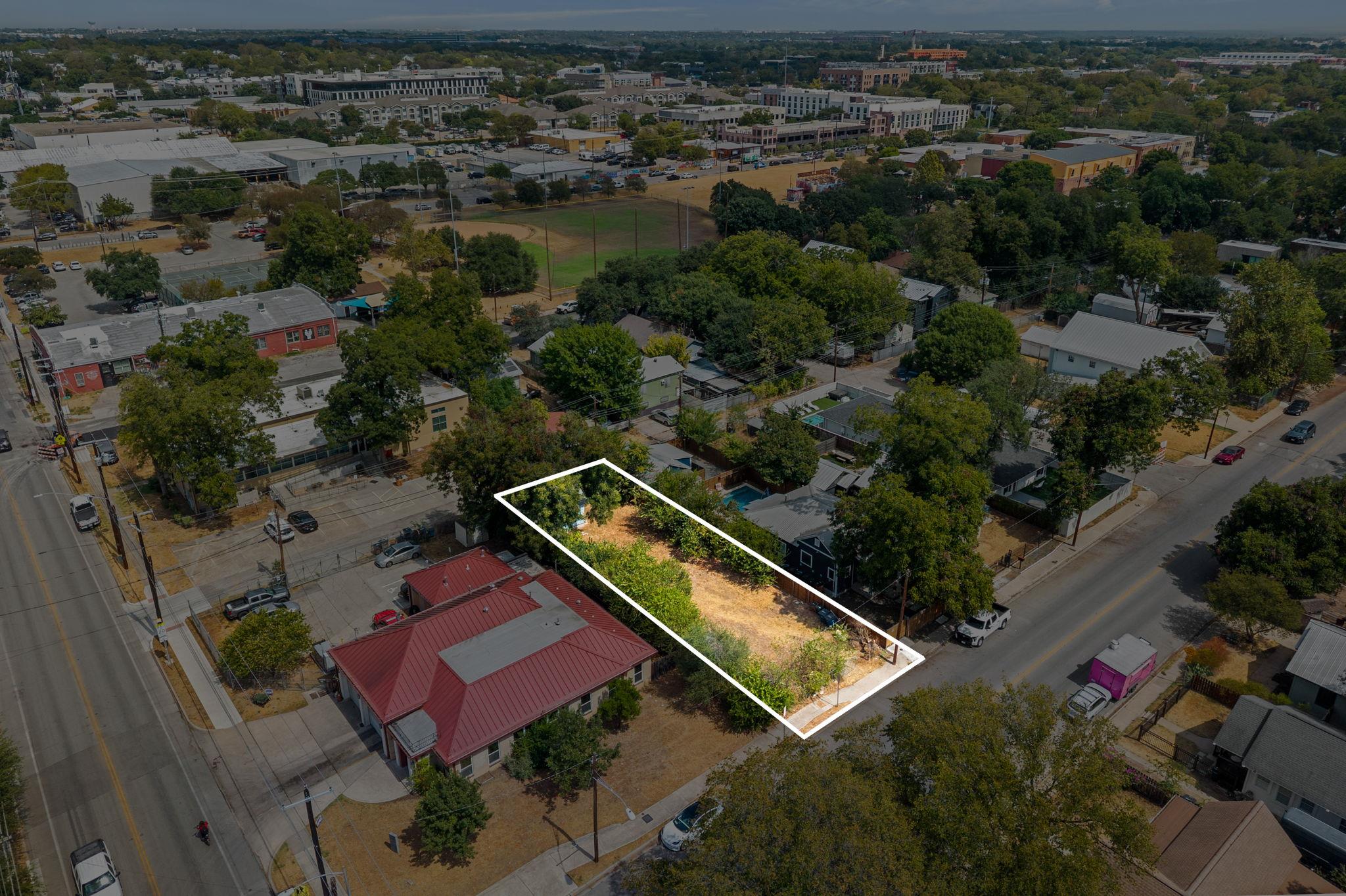 1906 2nd ST, Austin, TX 78702 photo 4