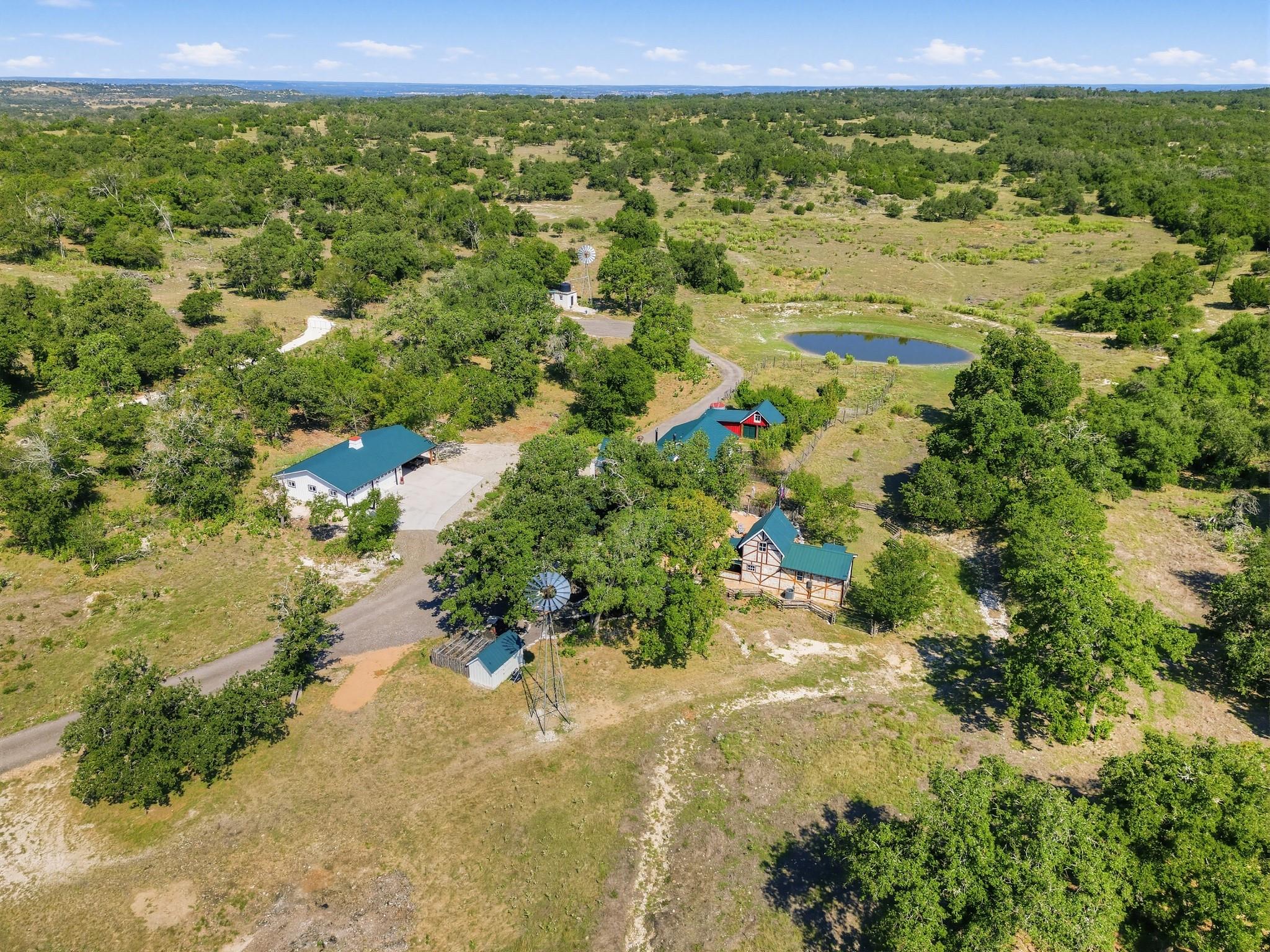 328 Himmel RD, Fredericksburg, TX 78624 photo 2