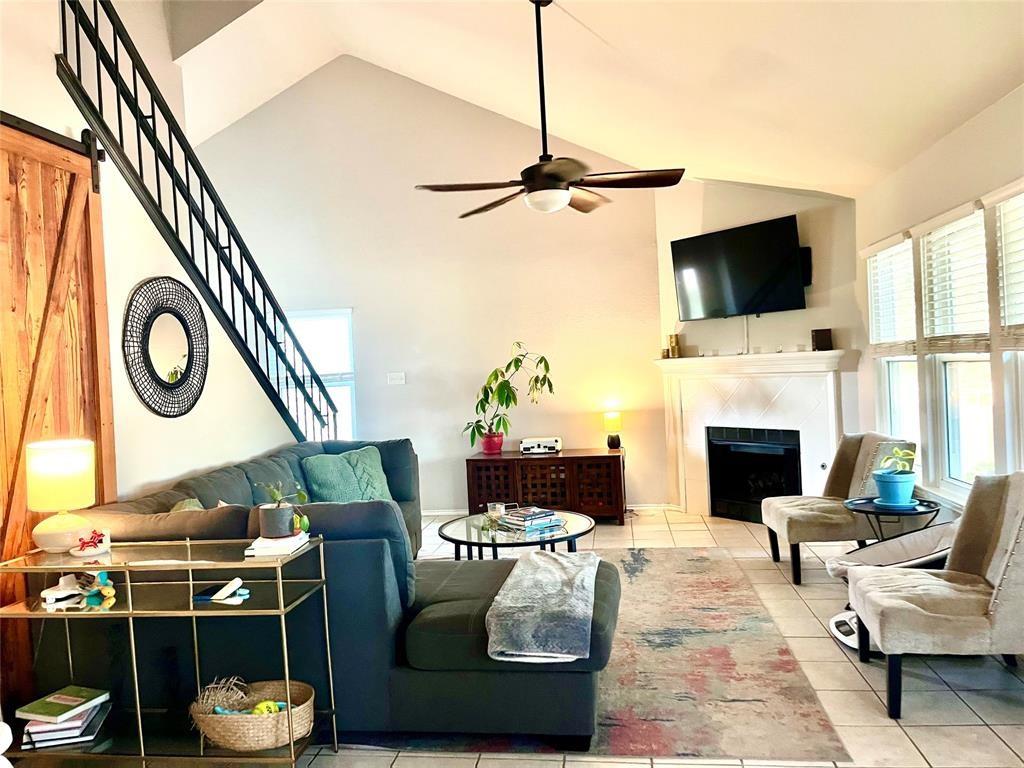 7107 Seneca CIR, Austin, TX 78736 photo 2