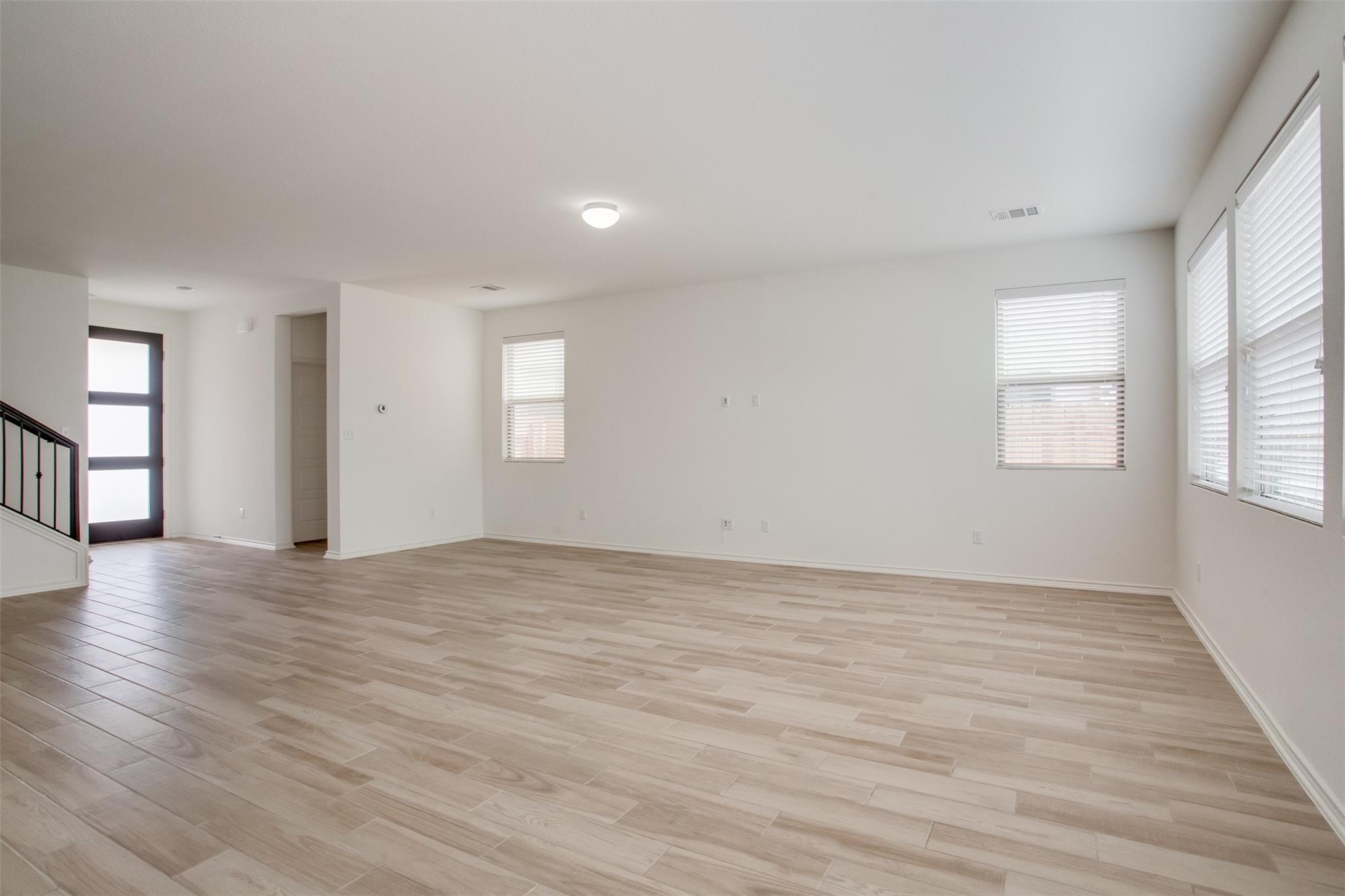 9201 White Coral DR, Austin, TX 78729 photo 5
