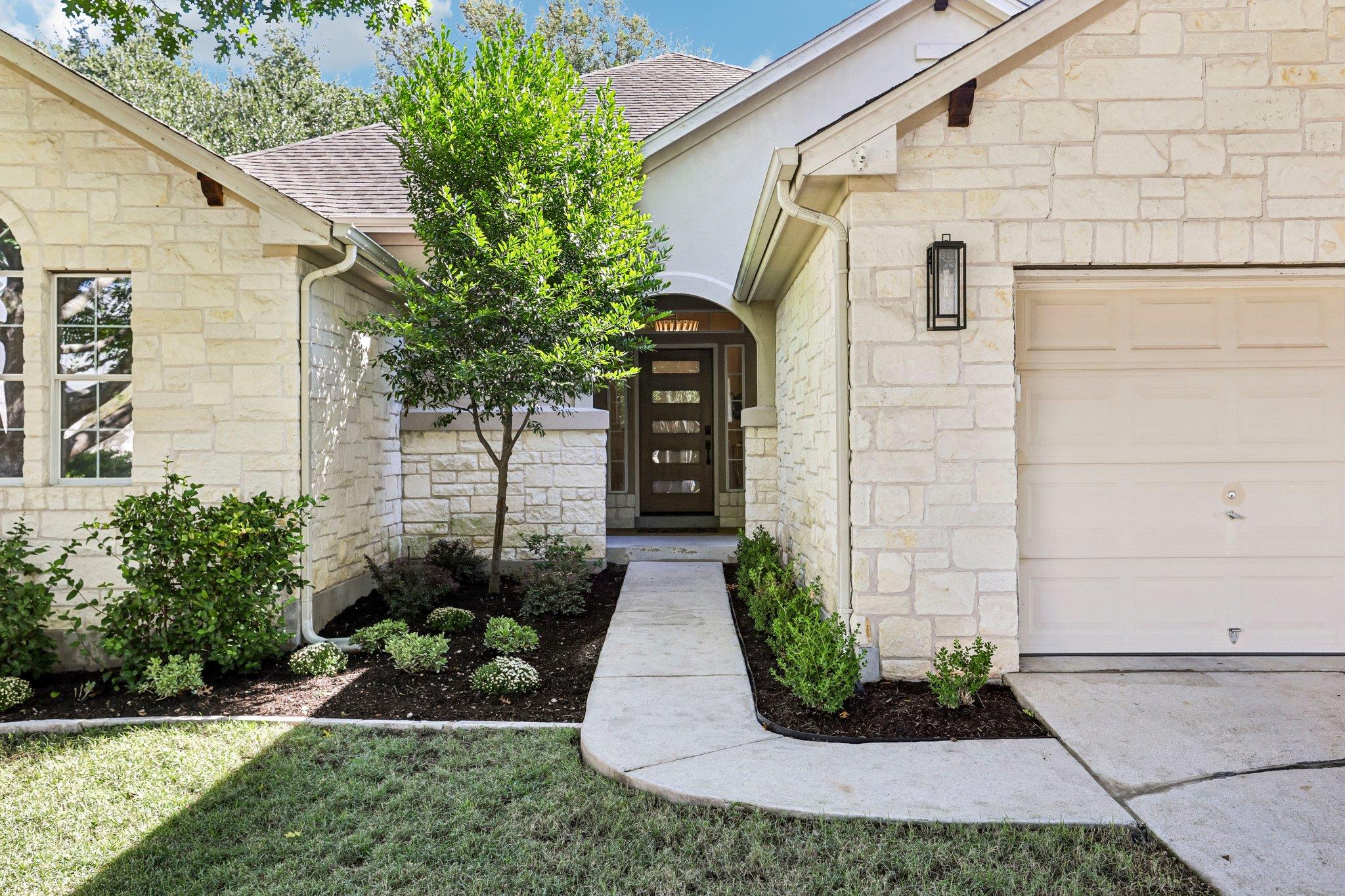 10723 River Plantation DR, Austin, TX 78747 photo 4