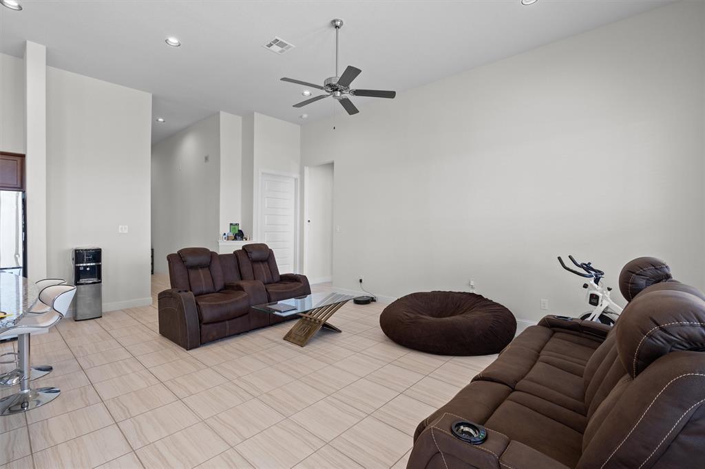 17211 Calipatria LN, Pflugerville, TX 78660 photo 3