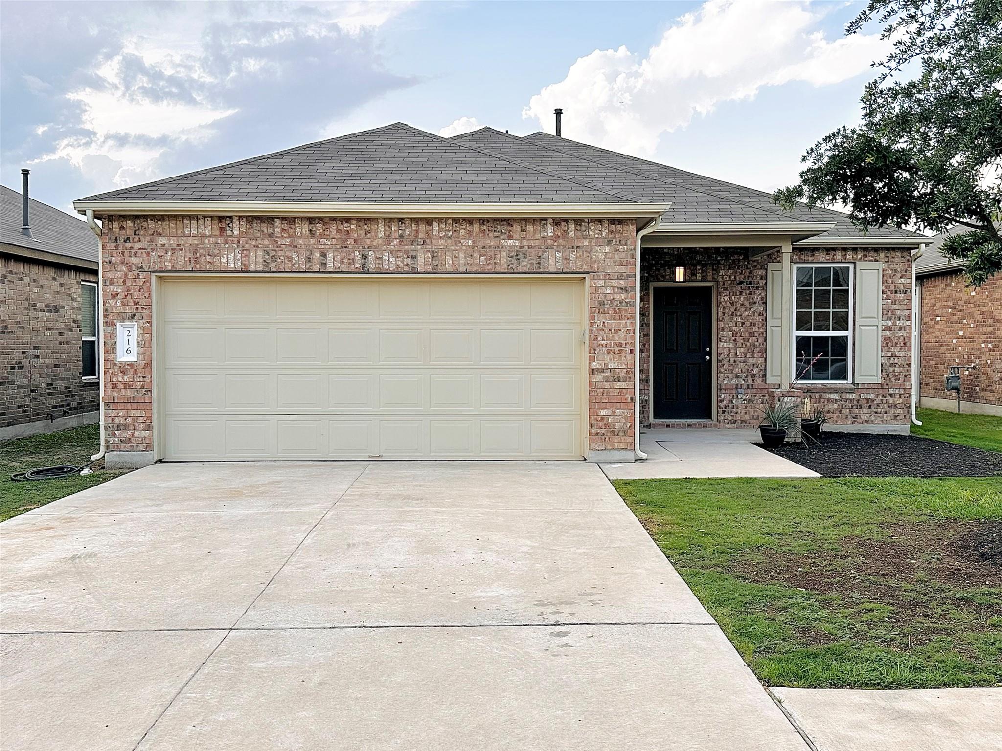 216 Martha DR, Buda, TX 78610 photo 2