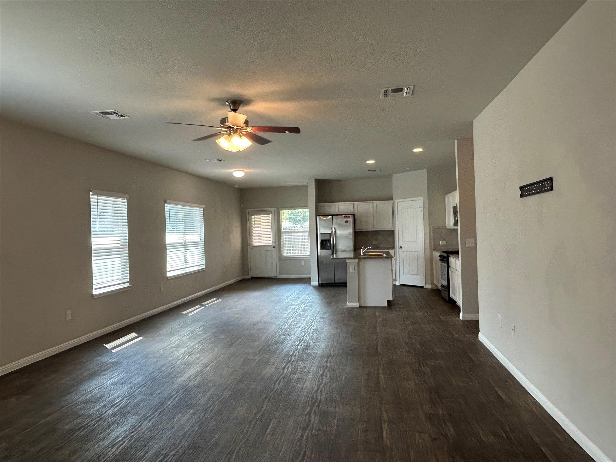 3501 Blazeby DR, Austin, TX 78754 photo 2
